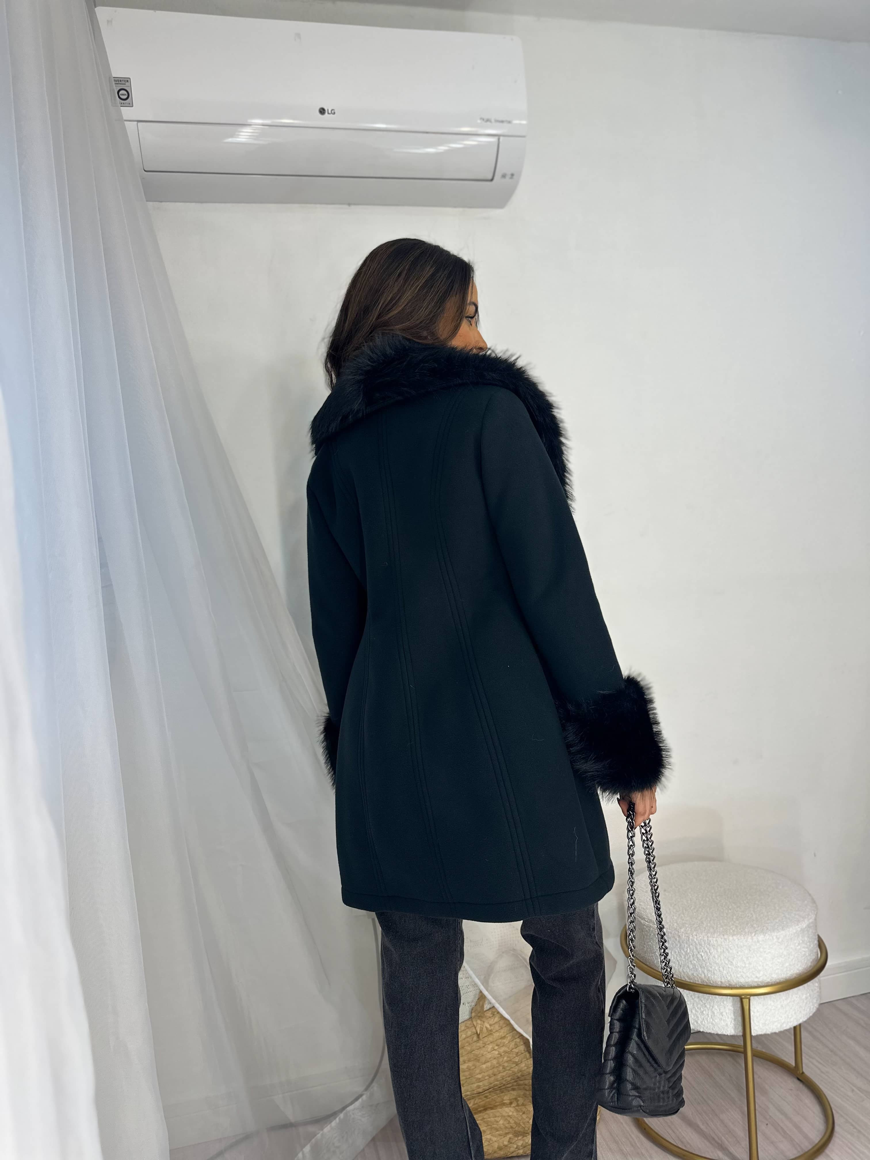 Casaco Ultra Premium Térmico Gola Pele Preto Madrid