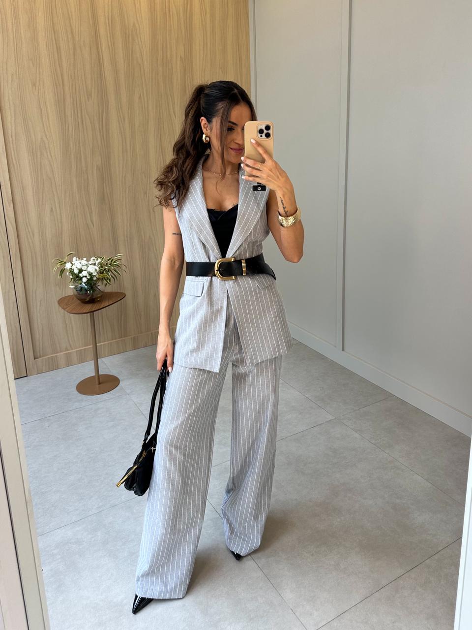 Conjunto Risca de Giz Cinza Lais