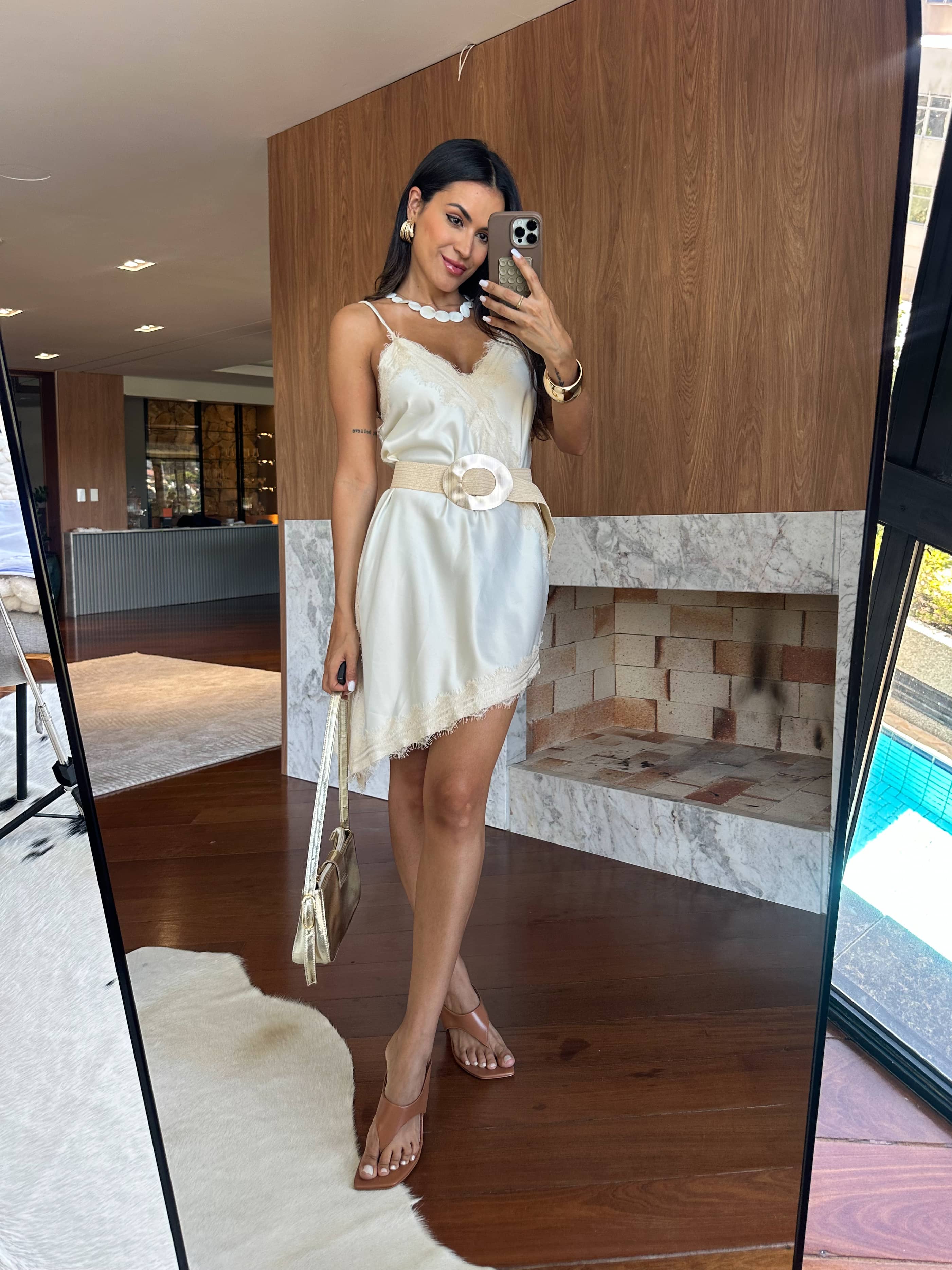 Vestido Acetinado Manteiga Yasmine