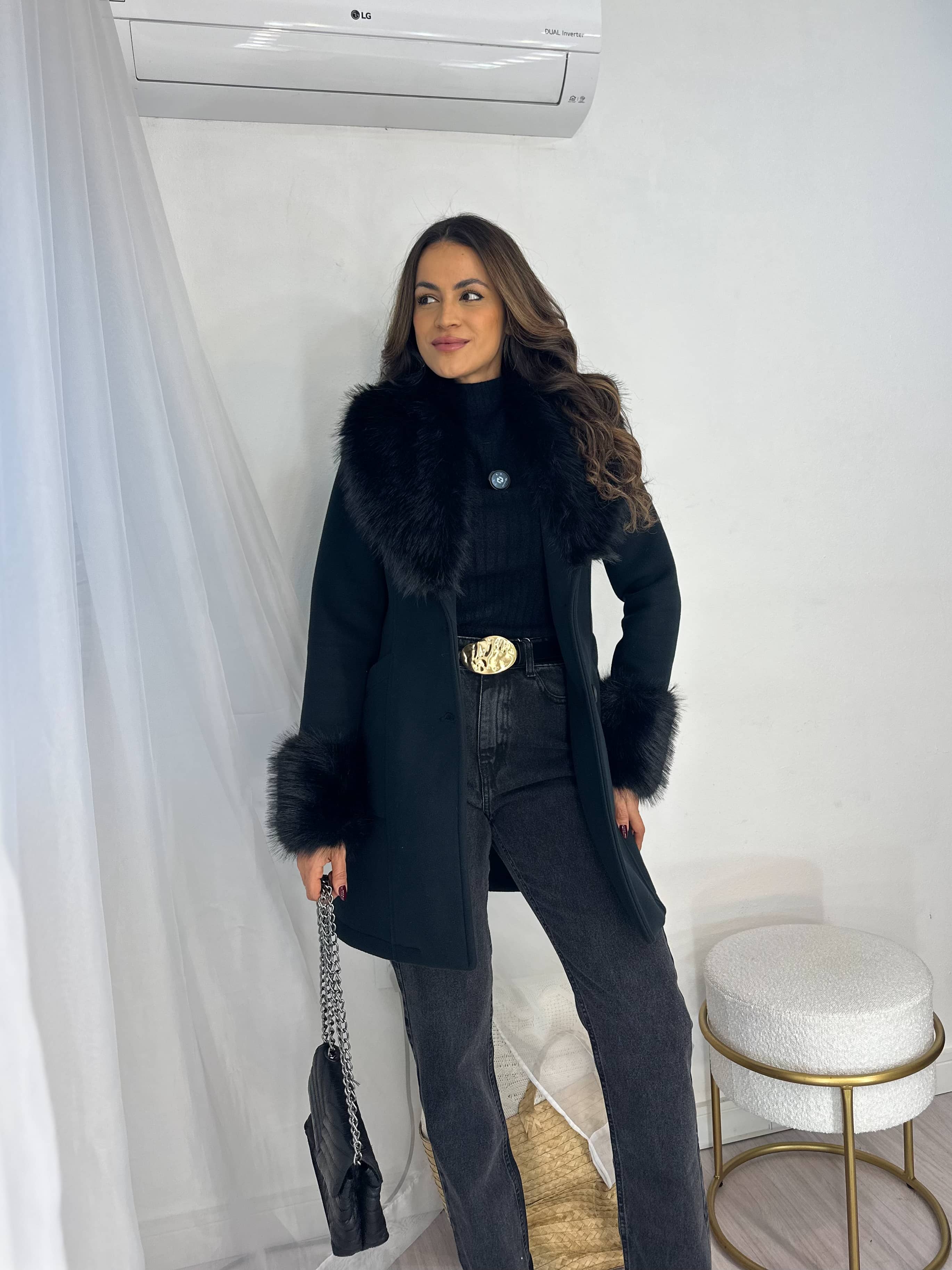 Casaco Ultra Premium Térmico Gola Pele Preto Madrid