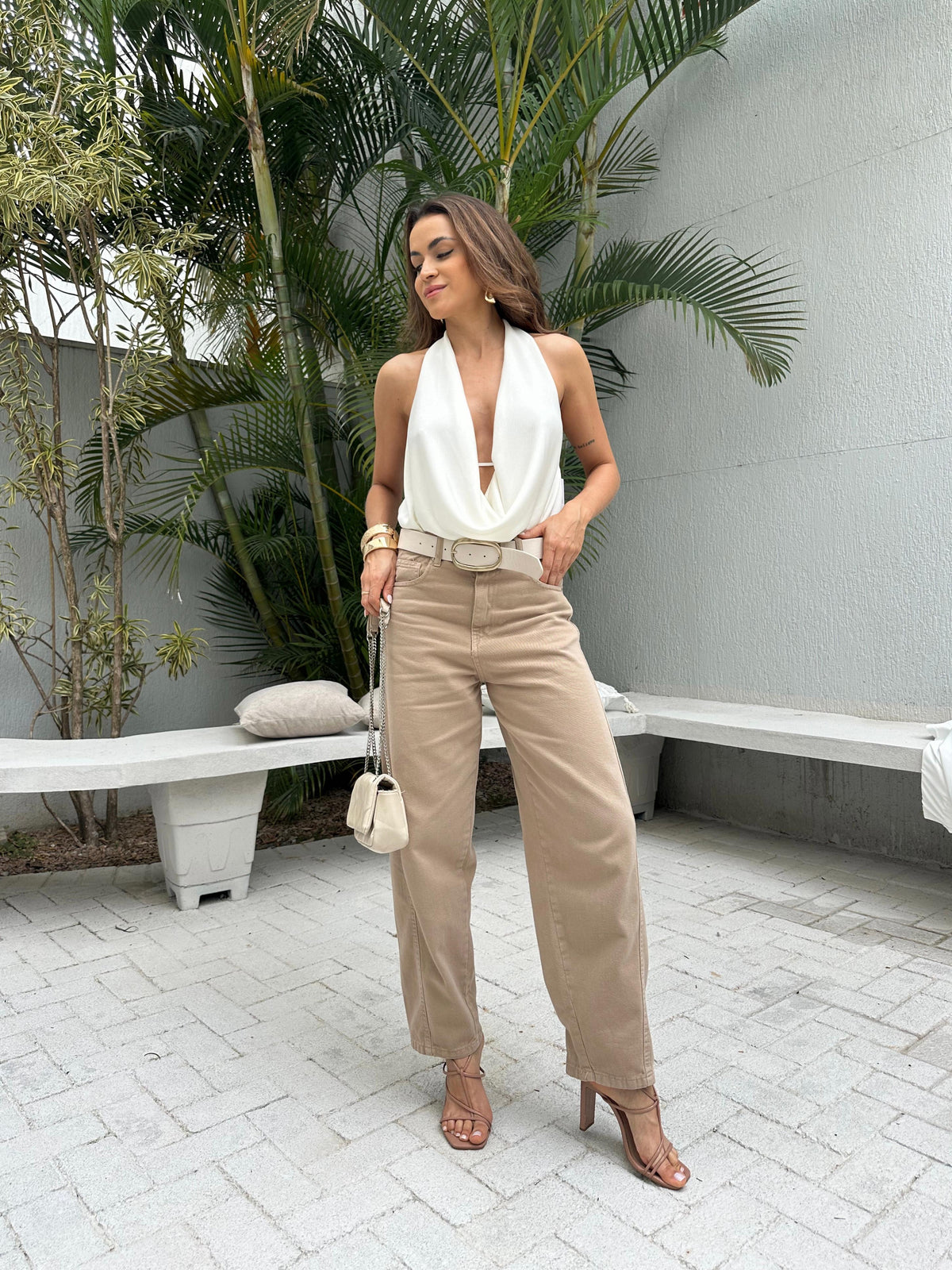 PRÉ VENDA | ENVIOS EM 30 DIAS ÚTEIS Calça Barrel Jeans Nude Lyra