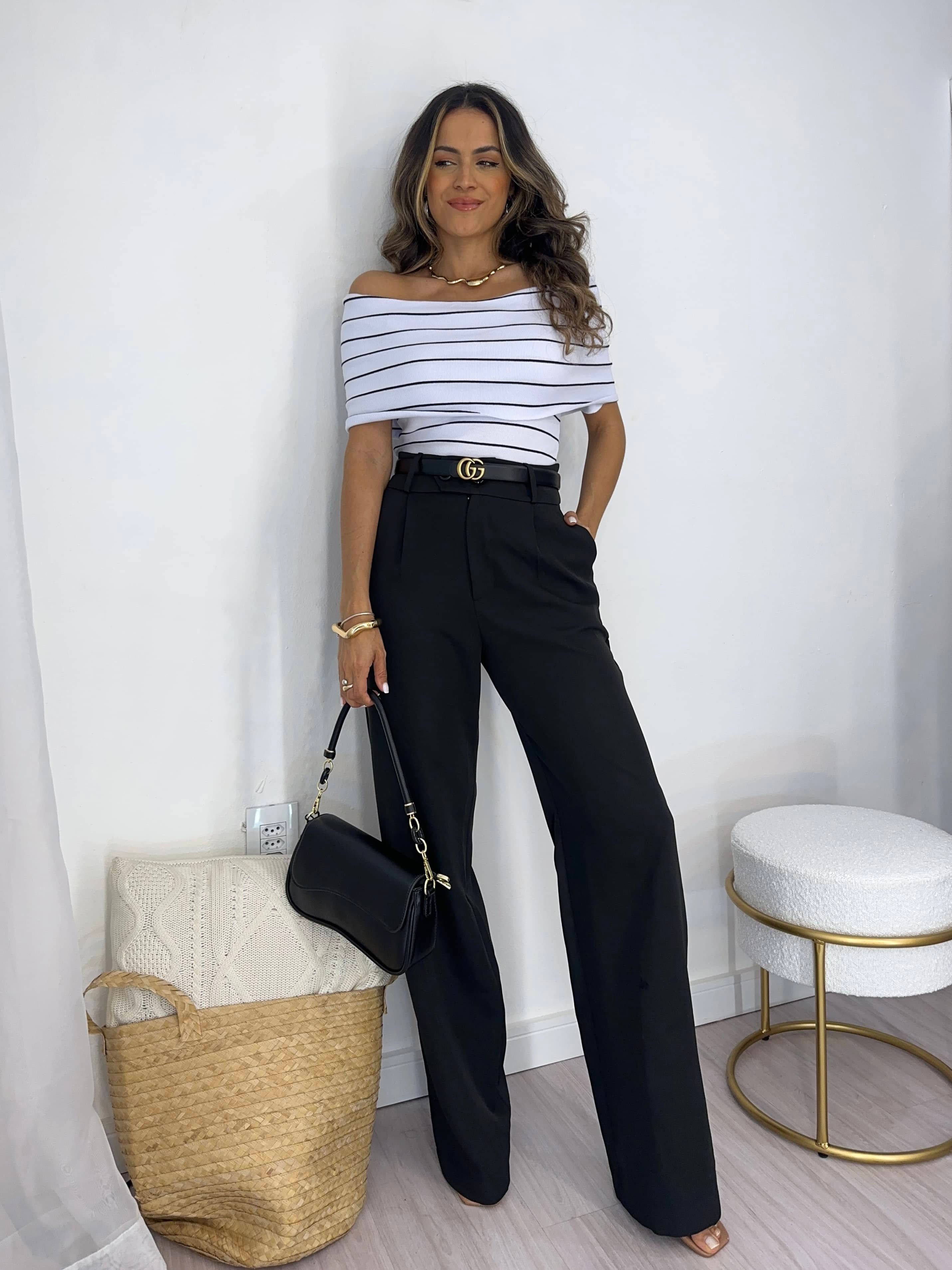 Blusa Ombro a Ombro Curta Listrada Off Bourn