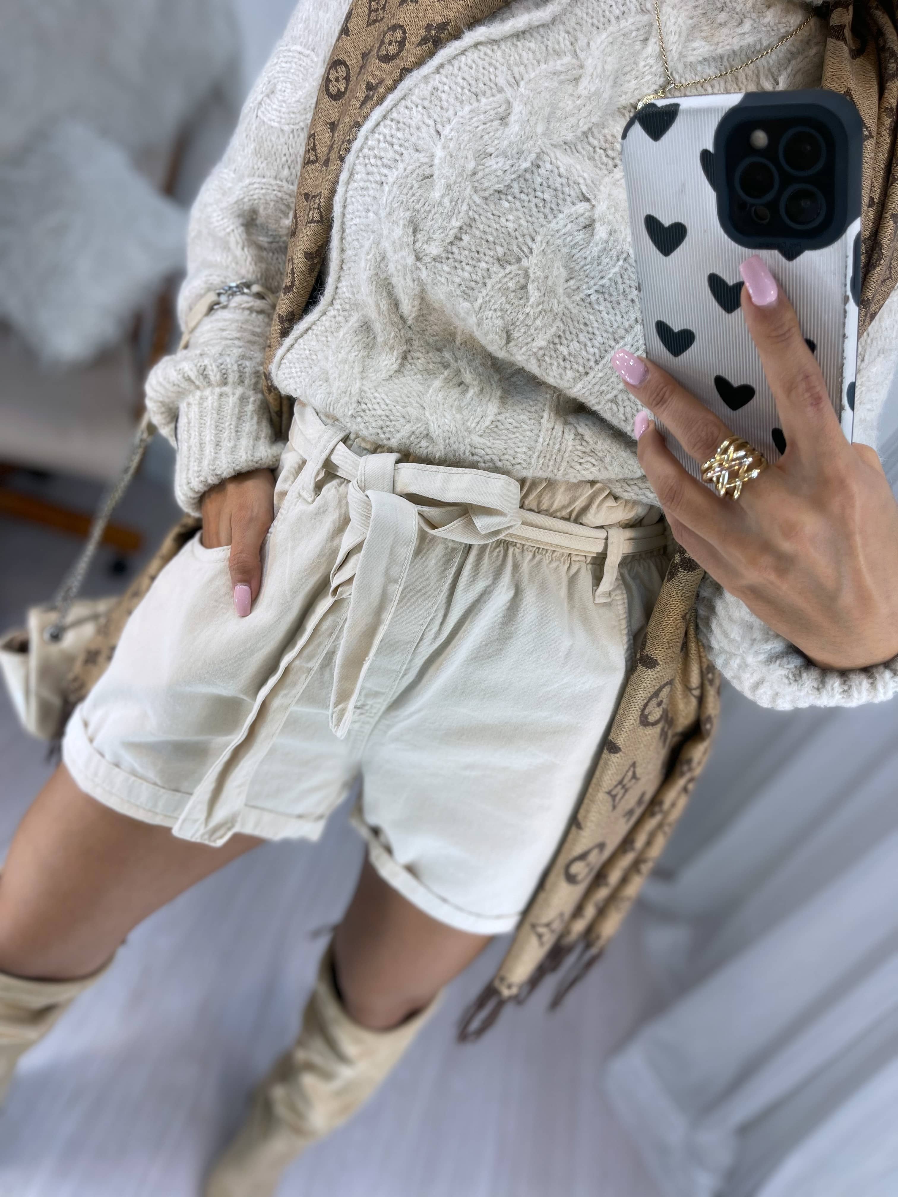 Short Sarja Ravena Nude