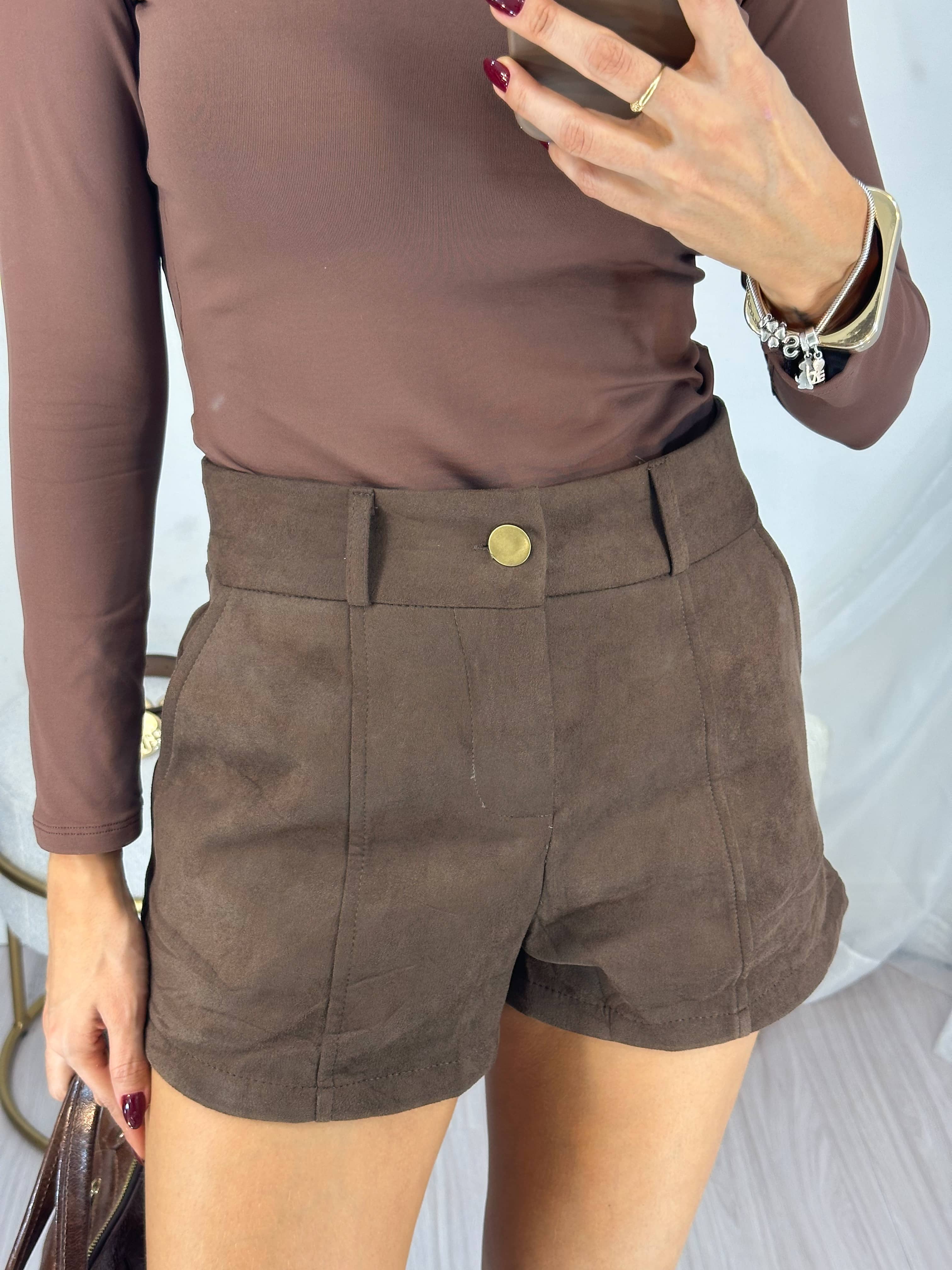 Short Marrom Bina