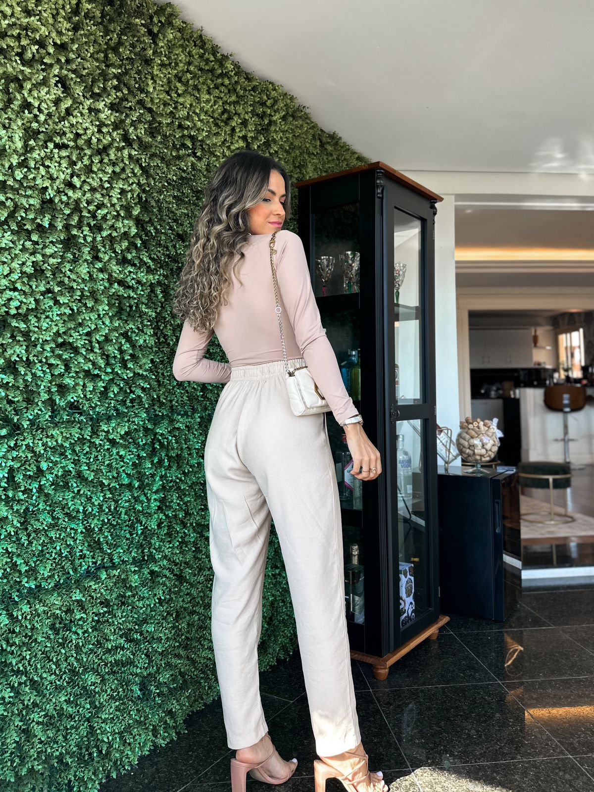 Calça Alfaiataria Nude Omaya