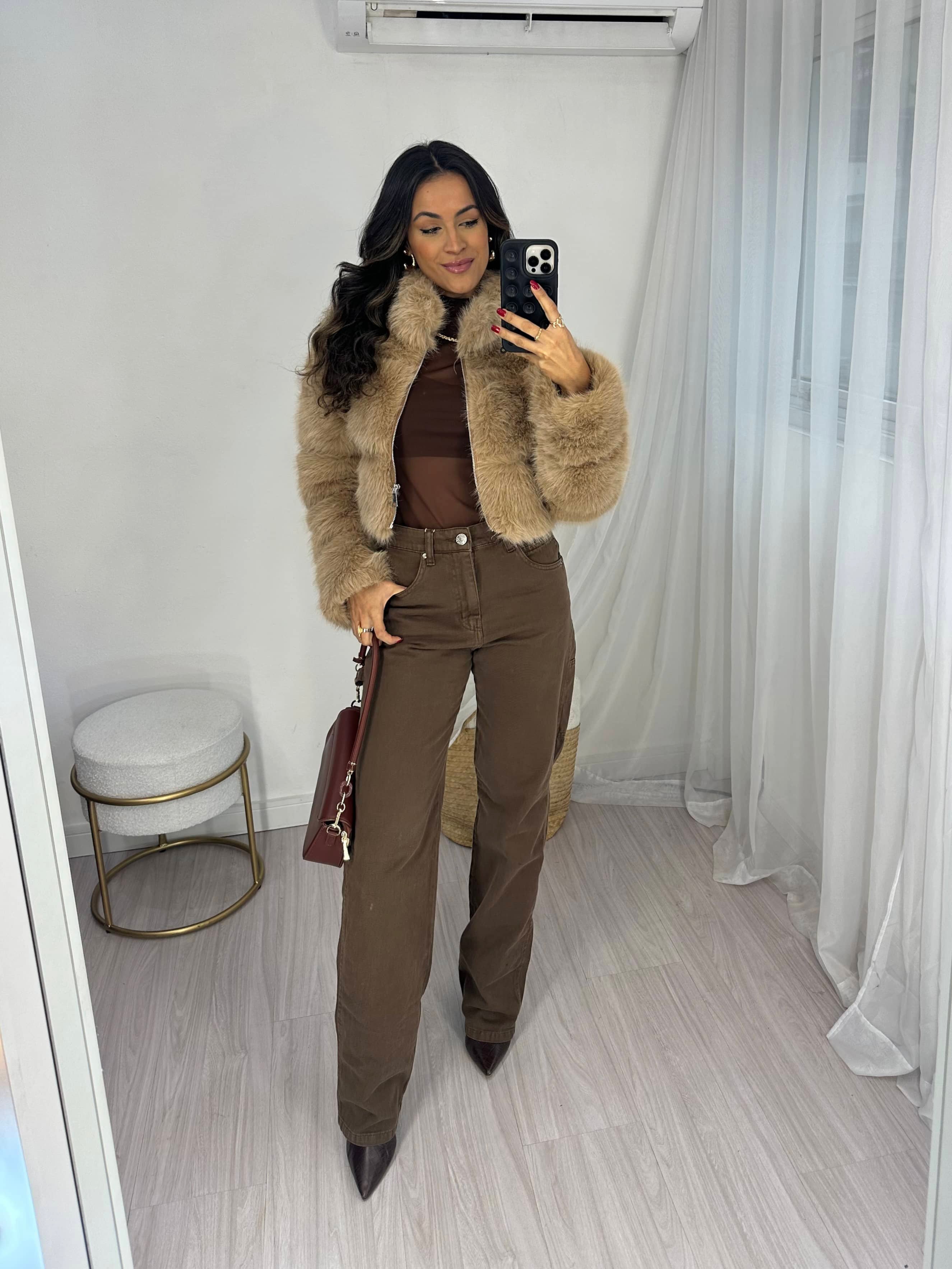 Casaco Pelo Mocha Mousse Jeiny