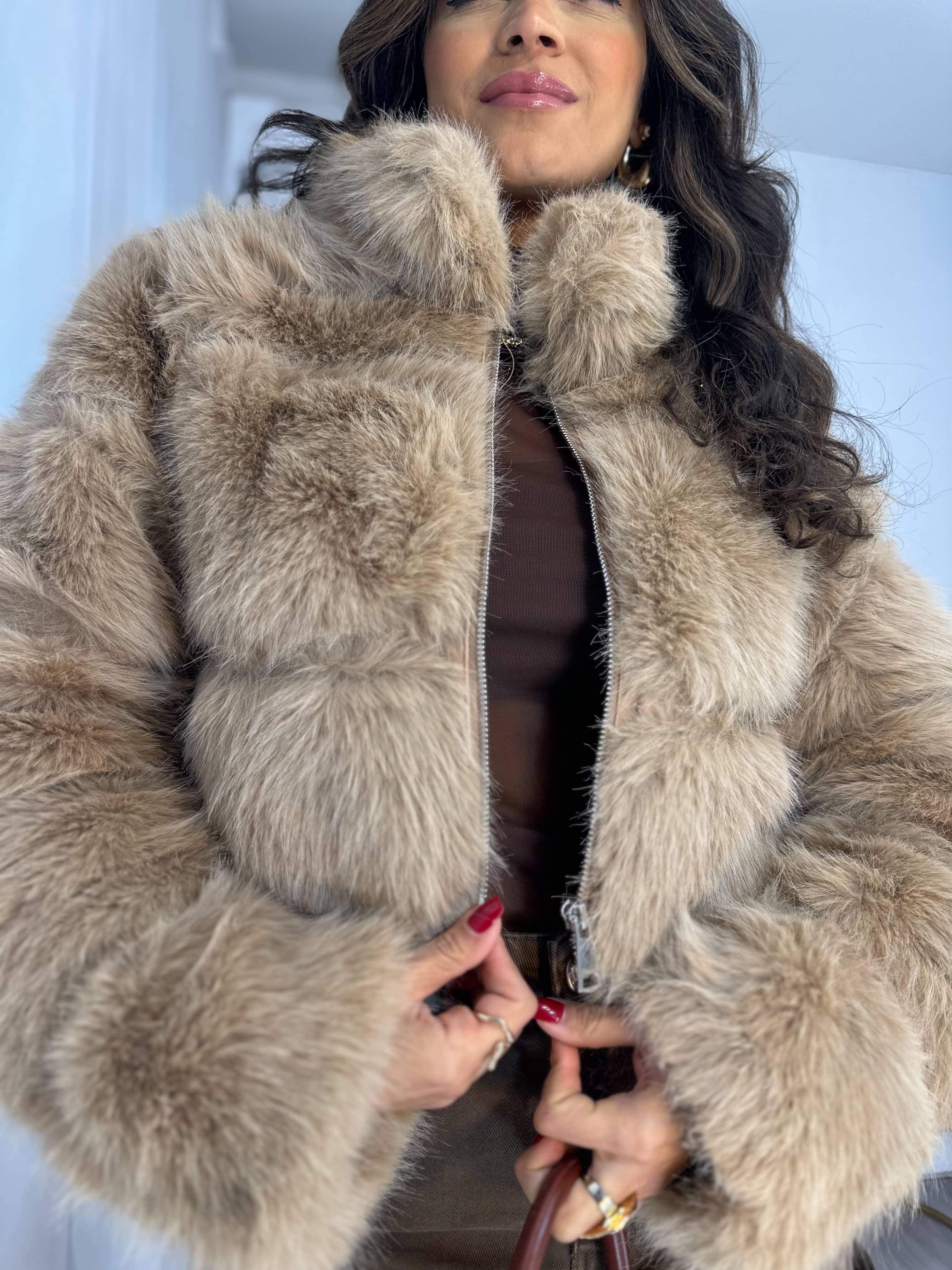 Casaco Pelo Mocha Mousse Jeiny