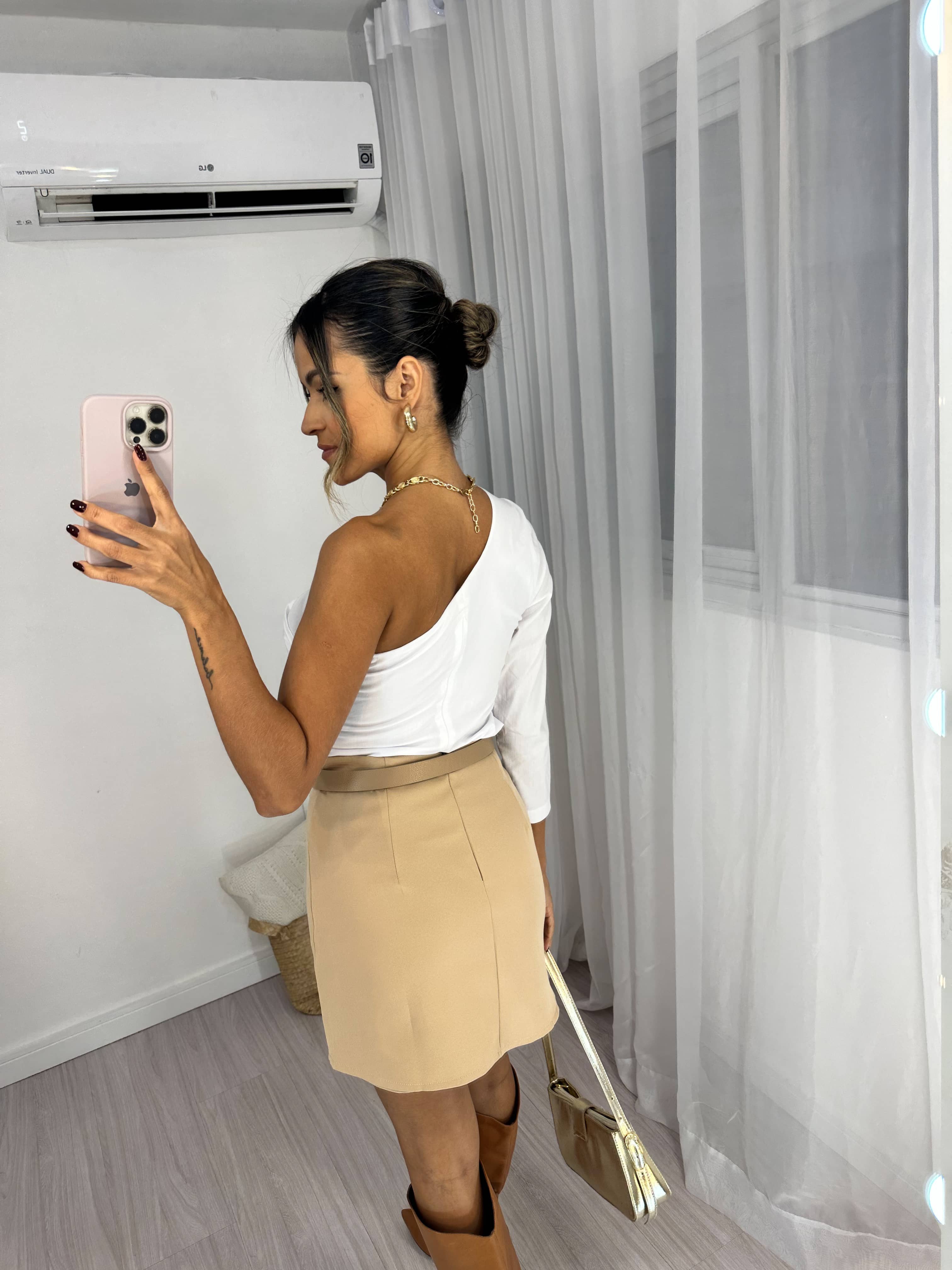 Short Saia Nude Nisse