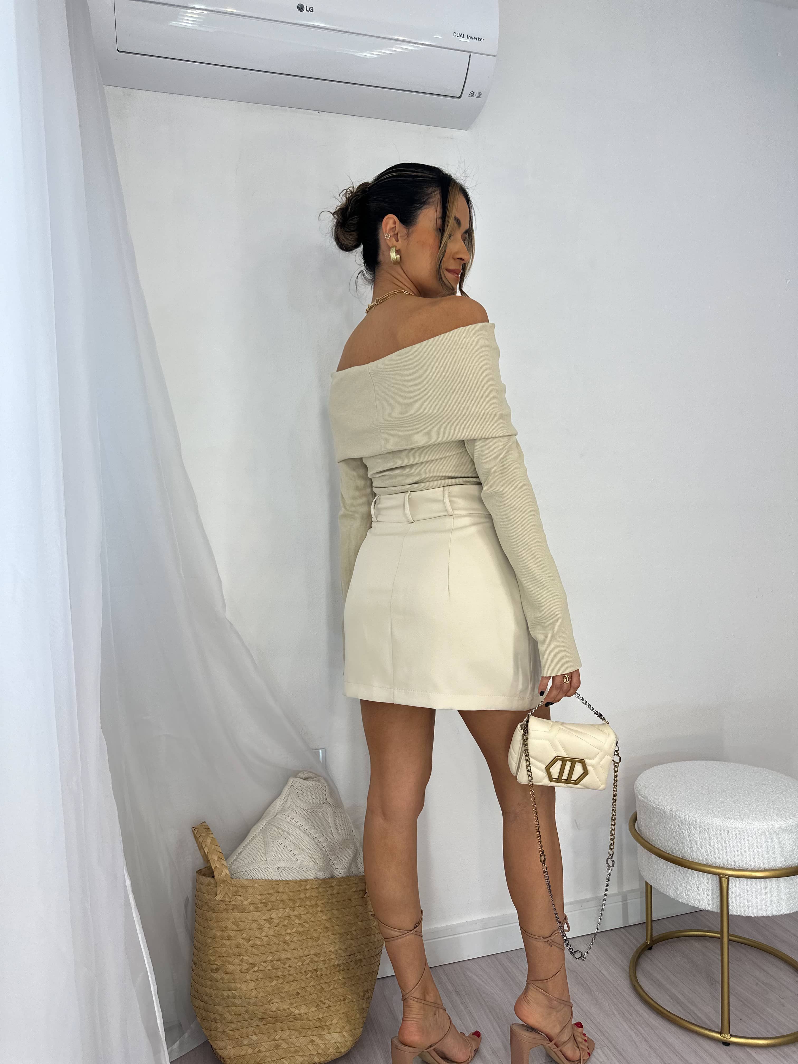 Saia Alfaiataria Areia Lyssa