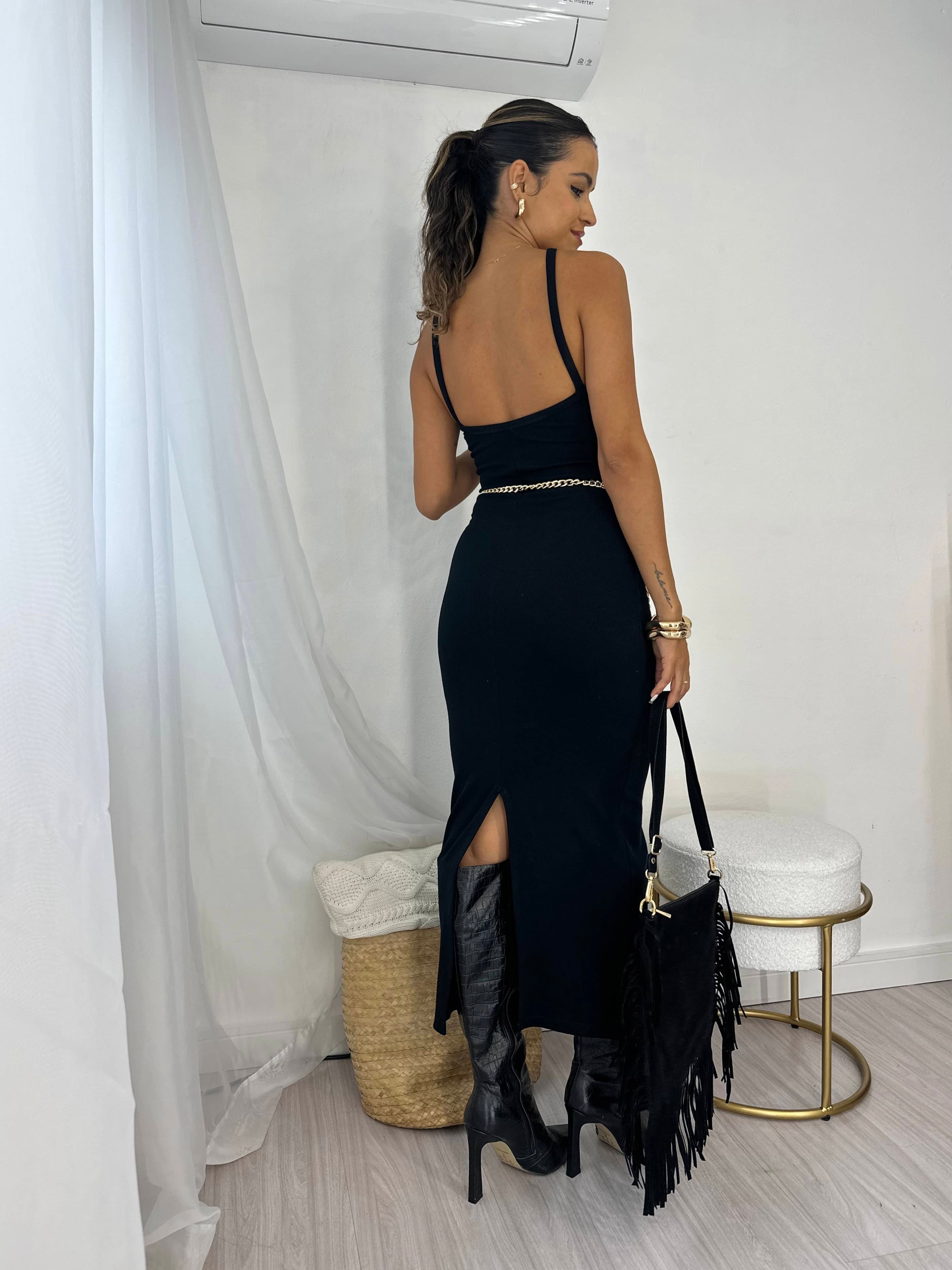 Vestido Midi Canelado Preto Merlot