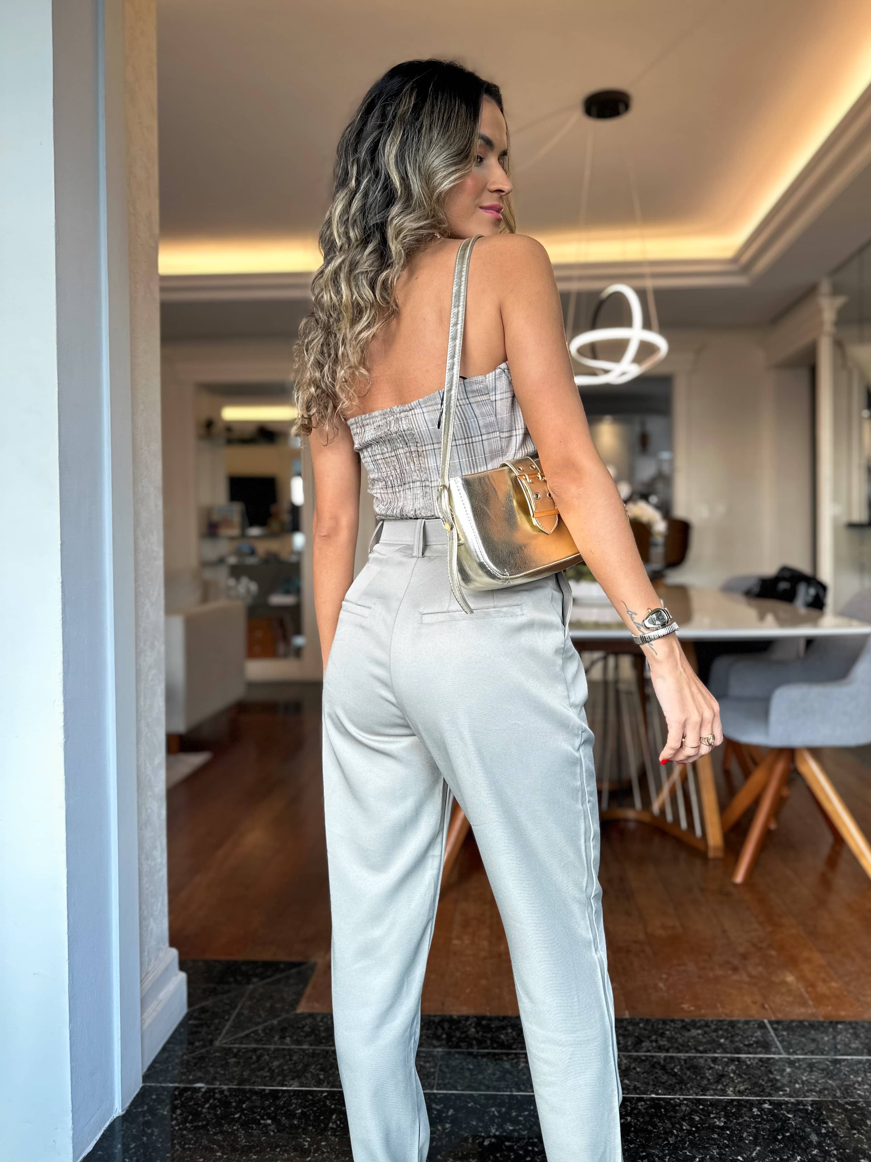 Calça em Alfaiataria Cinza Moyra