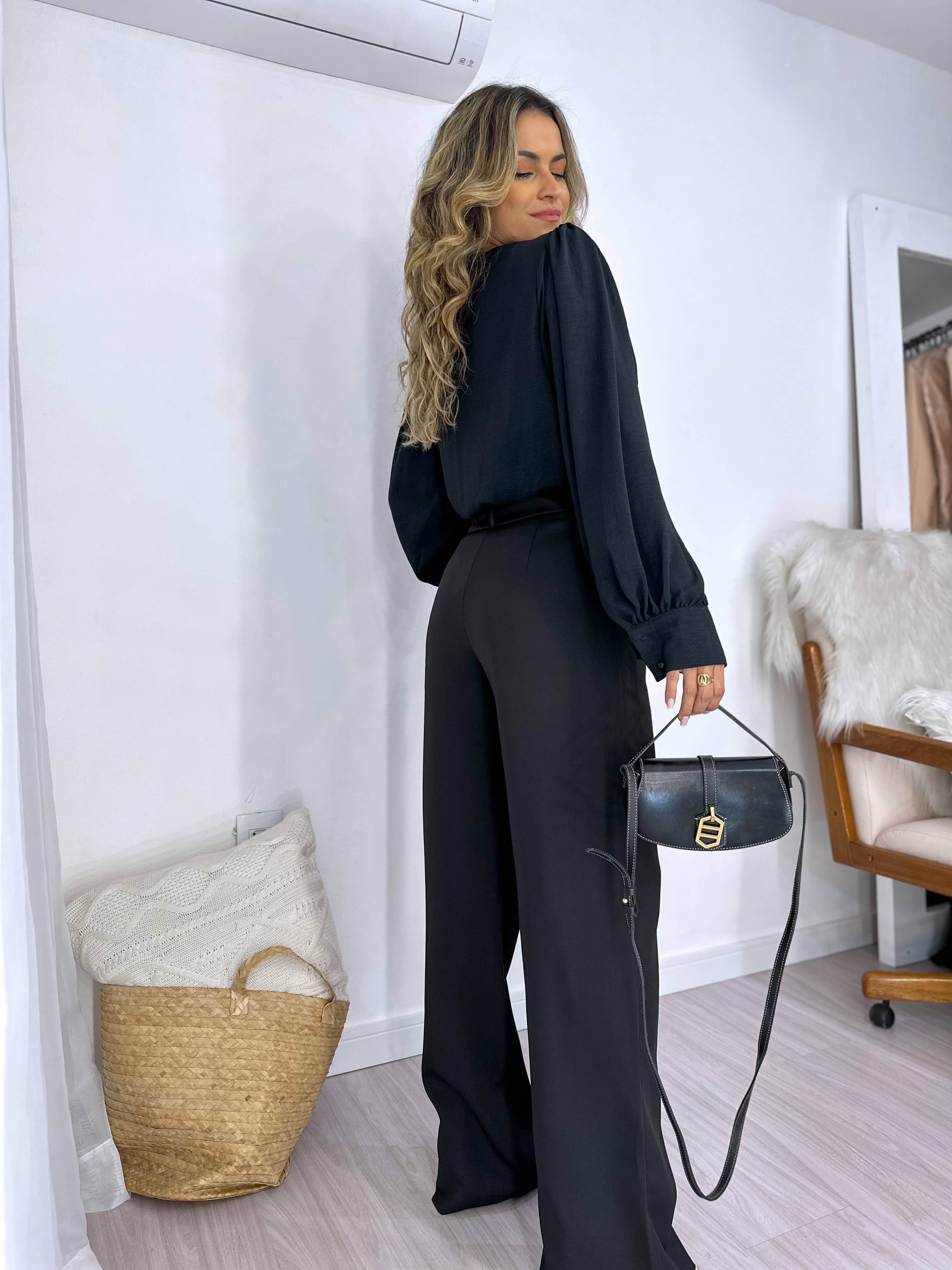 Calça Alfaiataria Wide Leg Preta Tuty