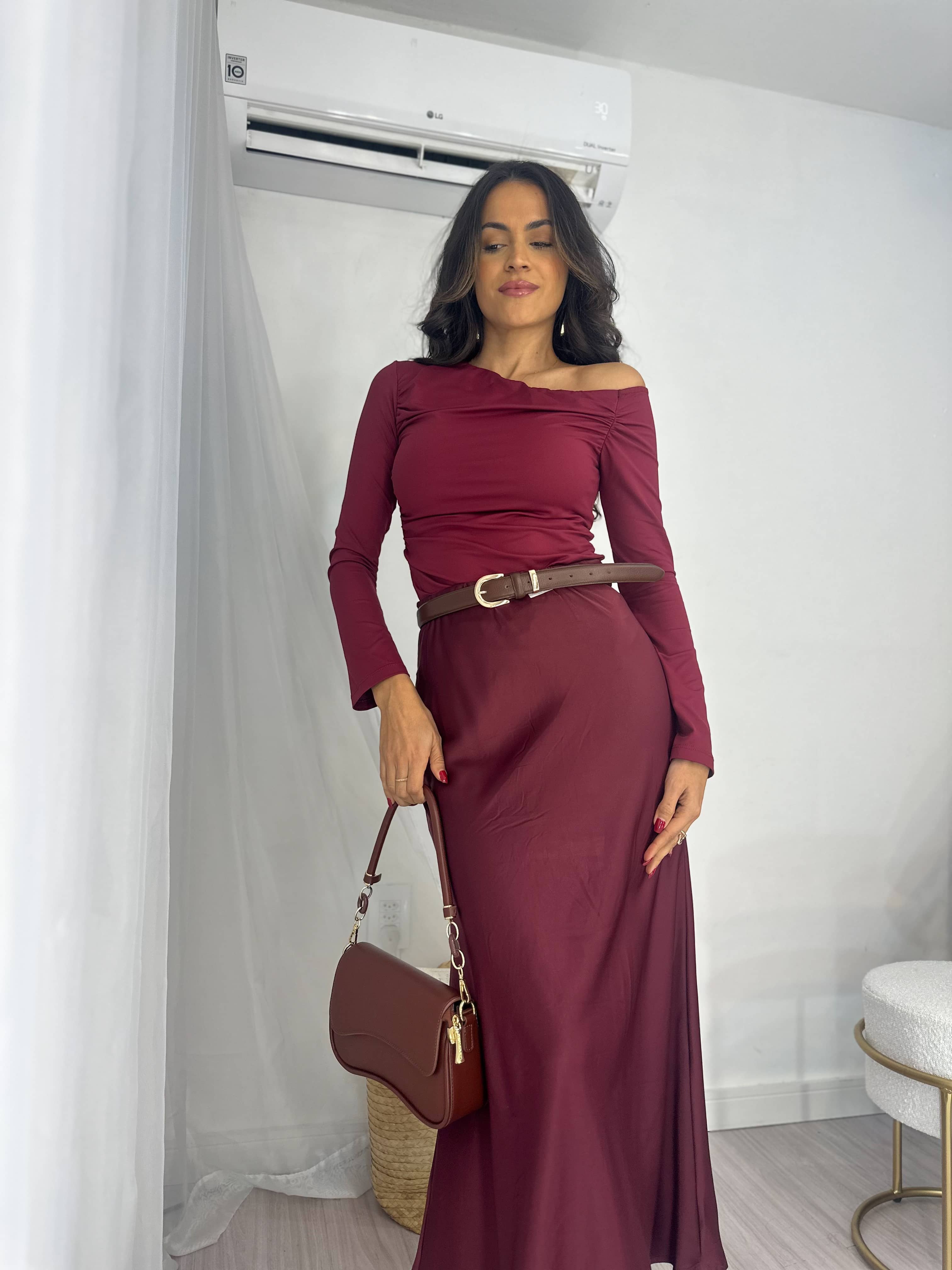 Saia Acetinada Vinho Velma