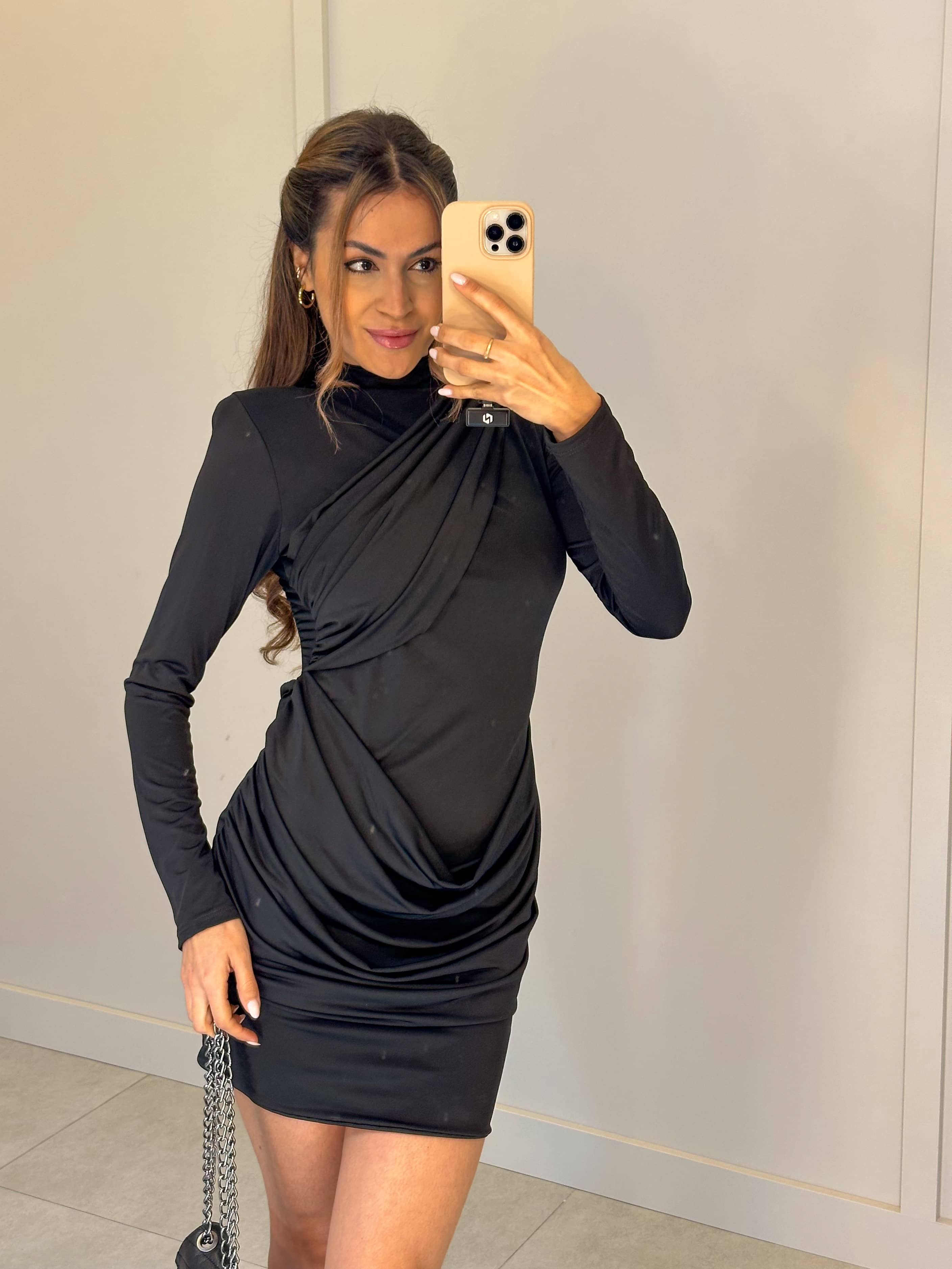 Vestido Curto Preto Mity