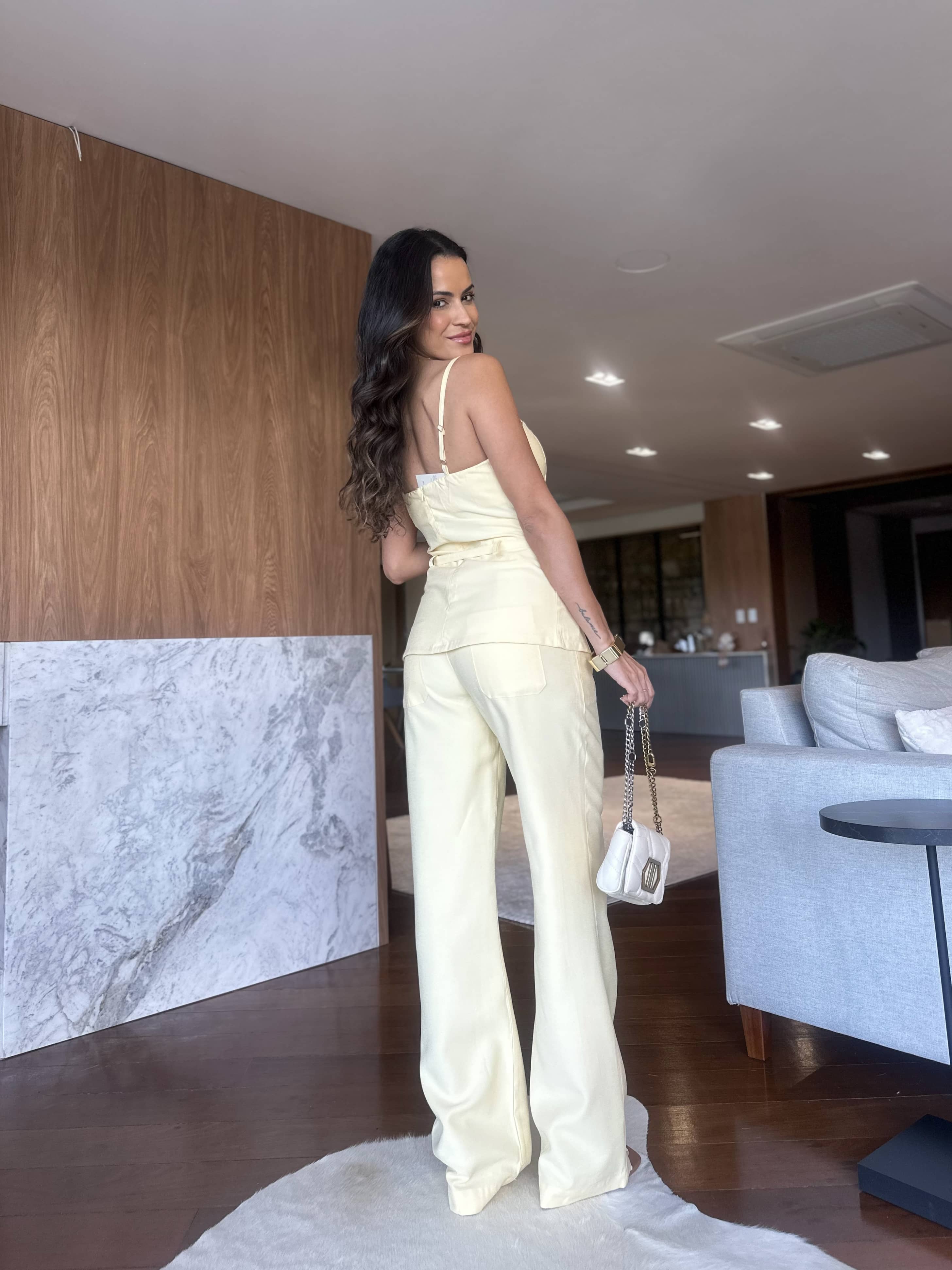 Conjunto Amarelo Manteiga Jana