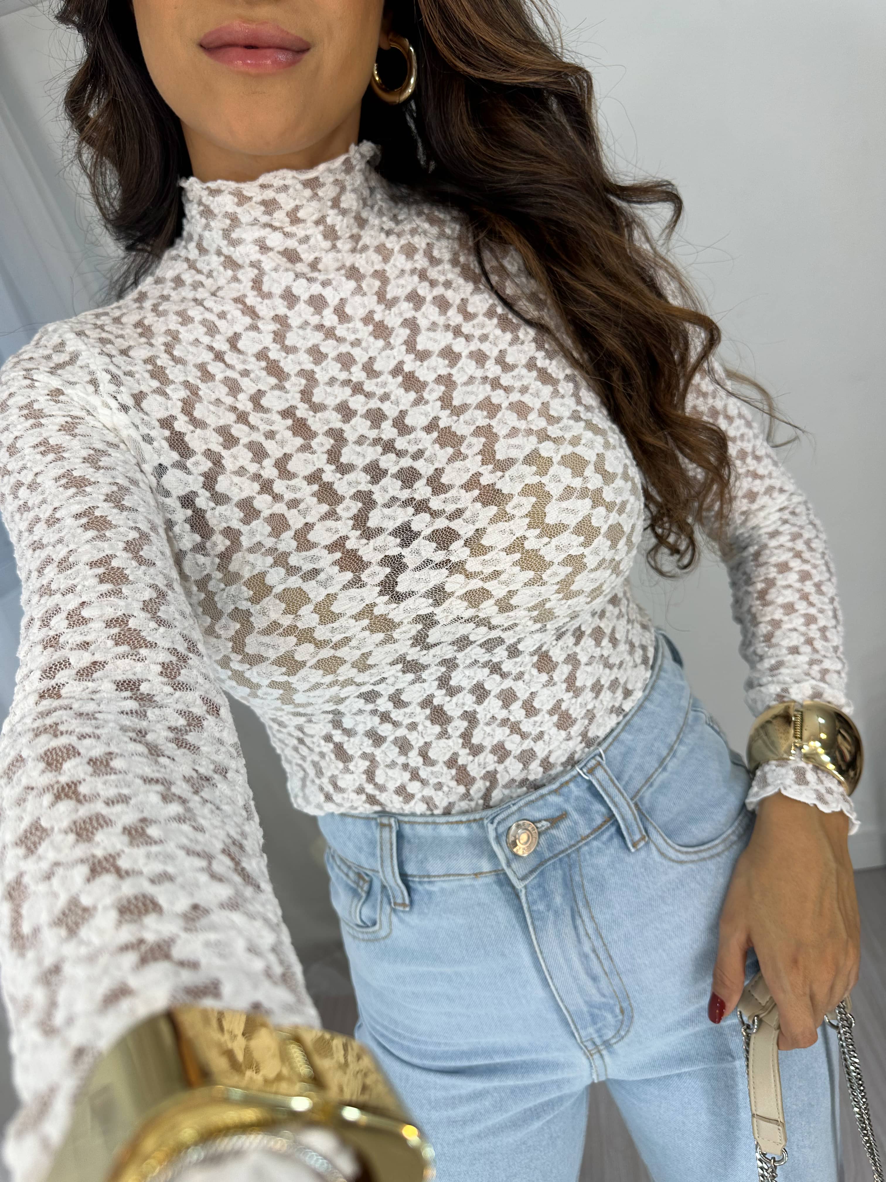 Blusa de Renda Off Sheila