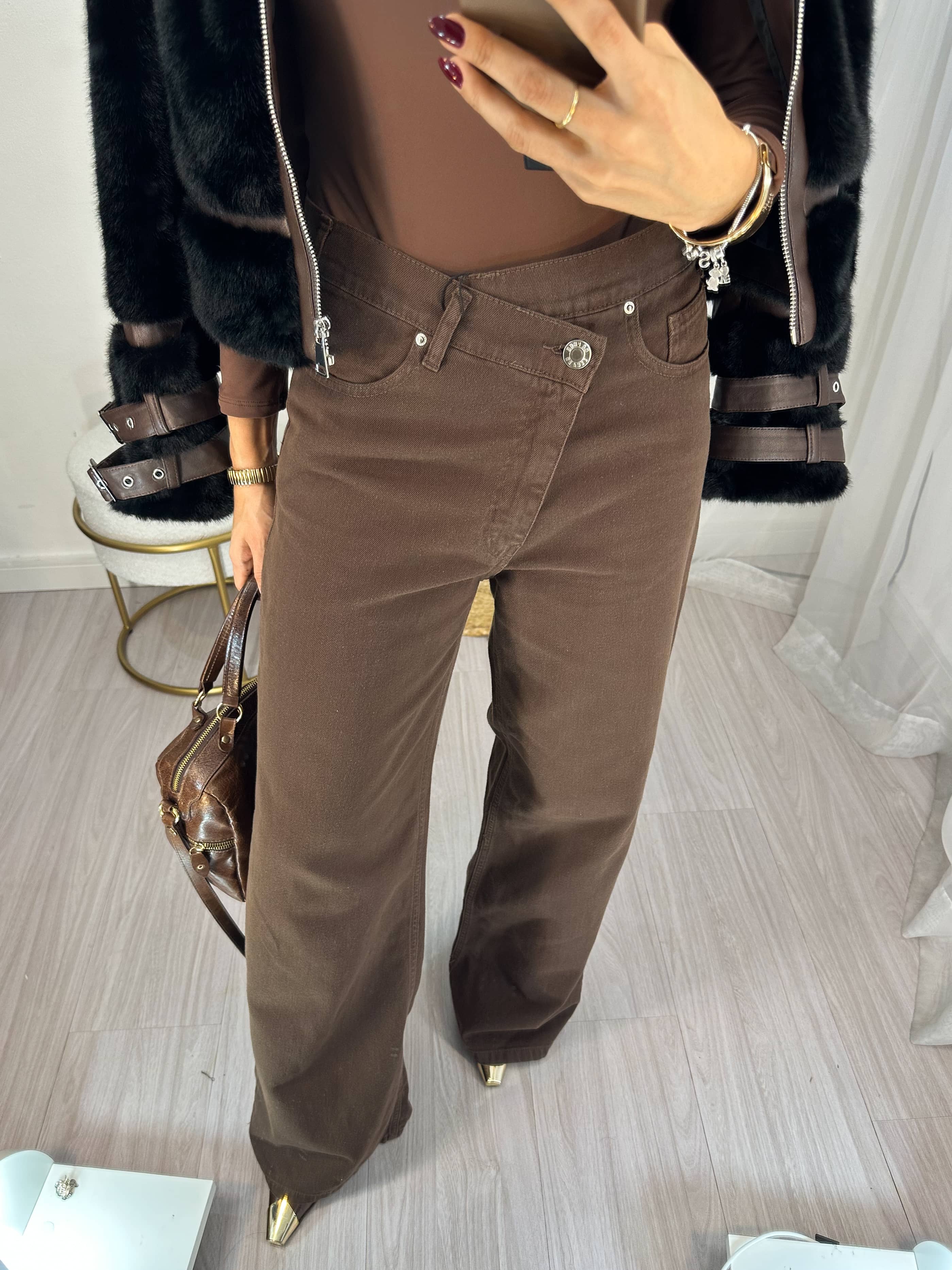 Calça Wide Leg Cós Transversal Marrom Maju