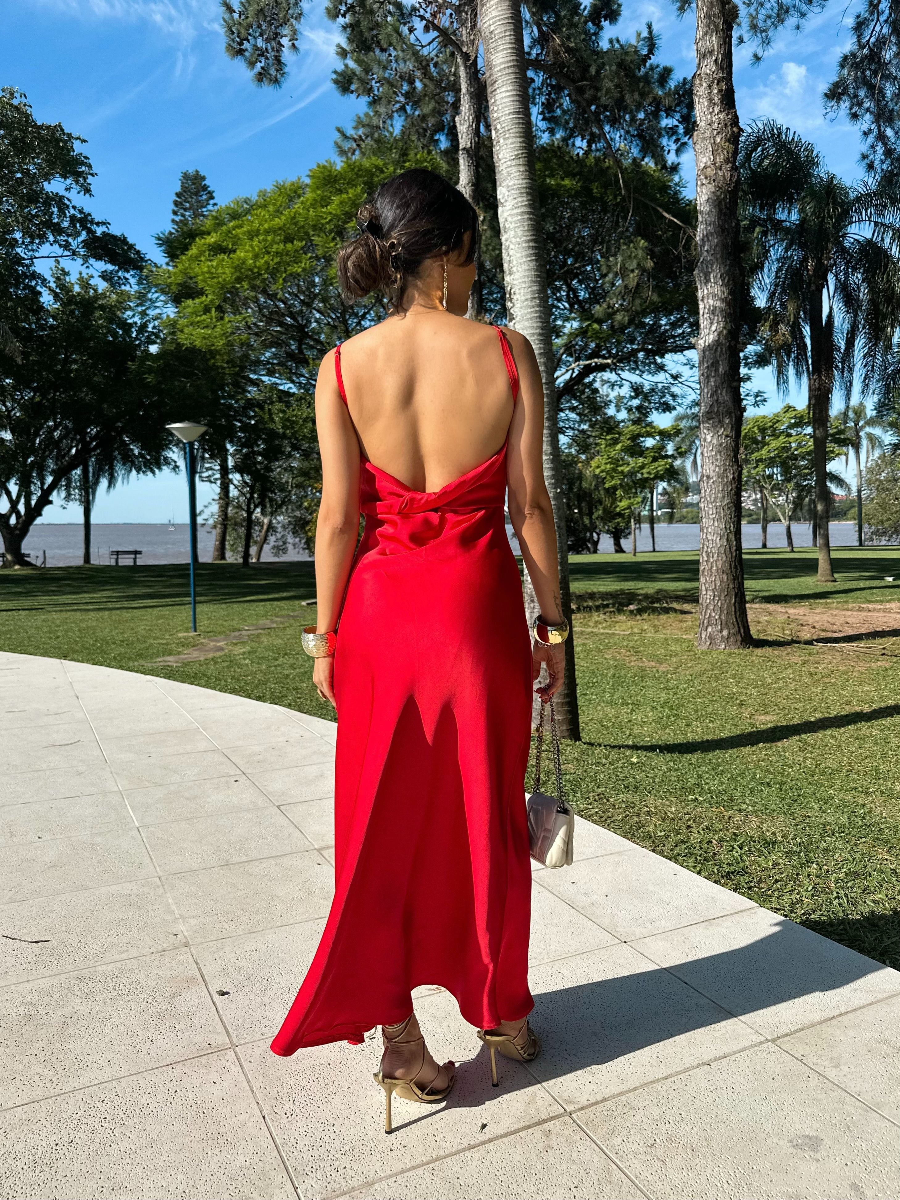 Vestido Acetinado Vermelho Verona