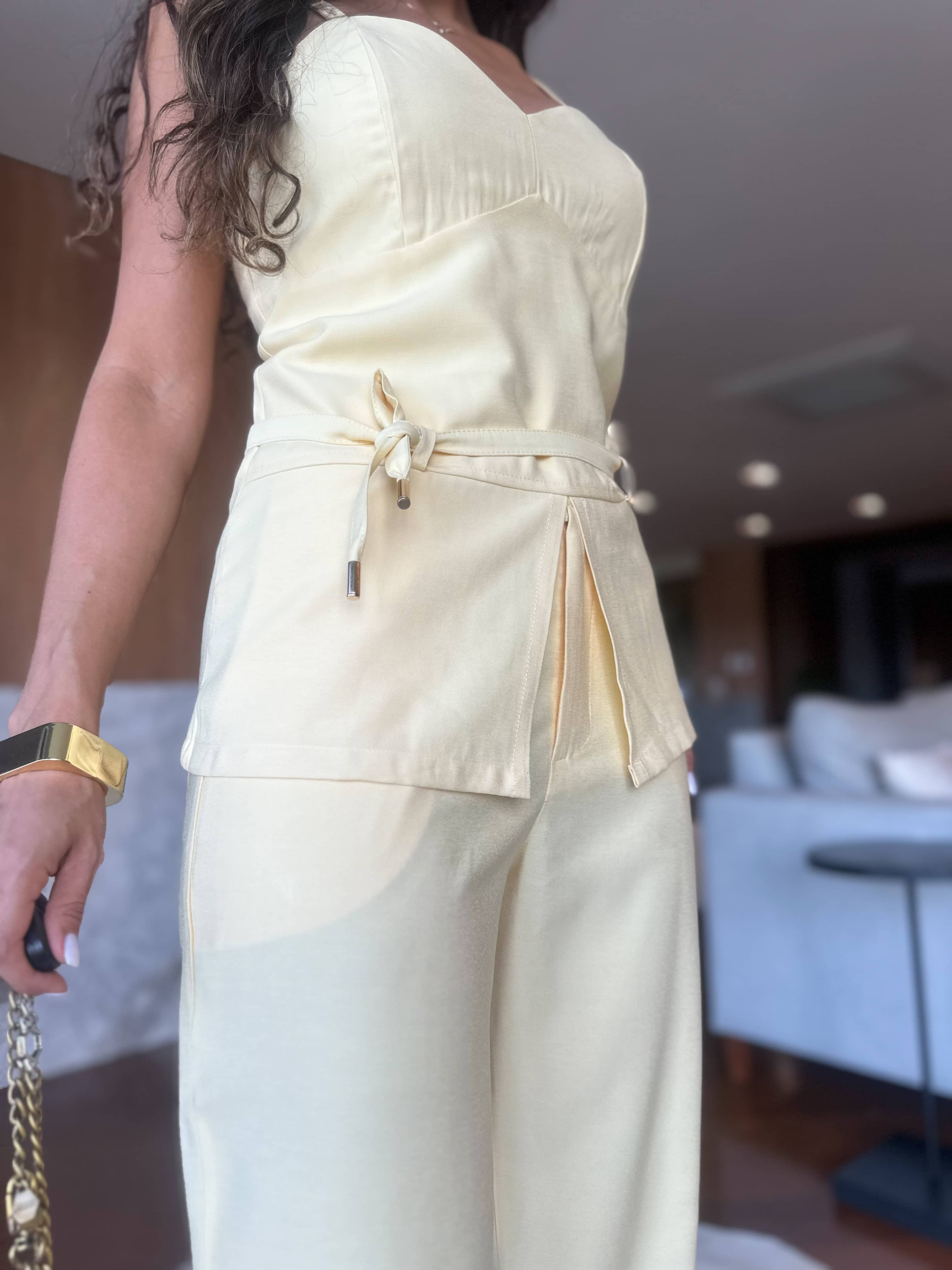 Conjunto Amarelo Manteiga Jana