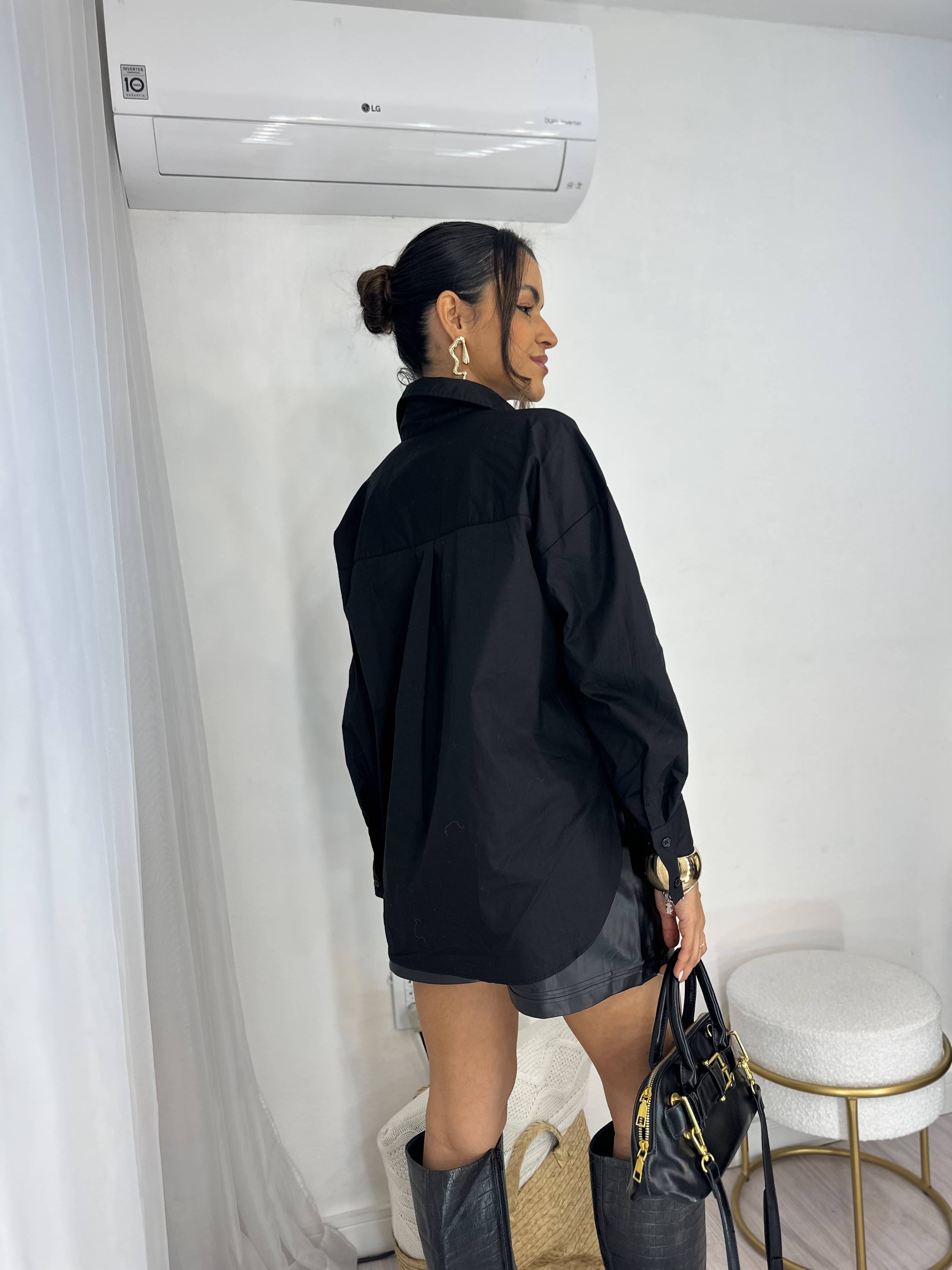 Camisa Alfaiataria Preta Lidia
