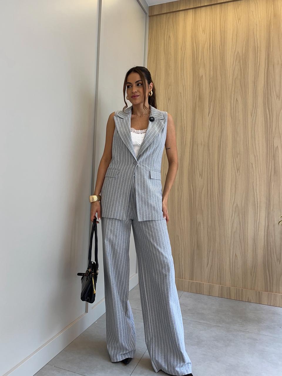 Conjunto Risca de Giz Cinza Lais