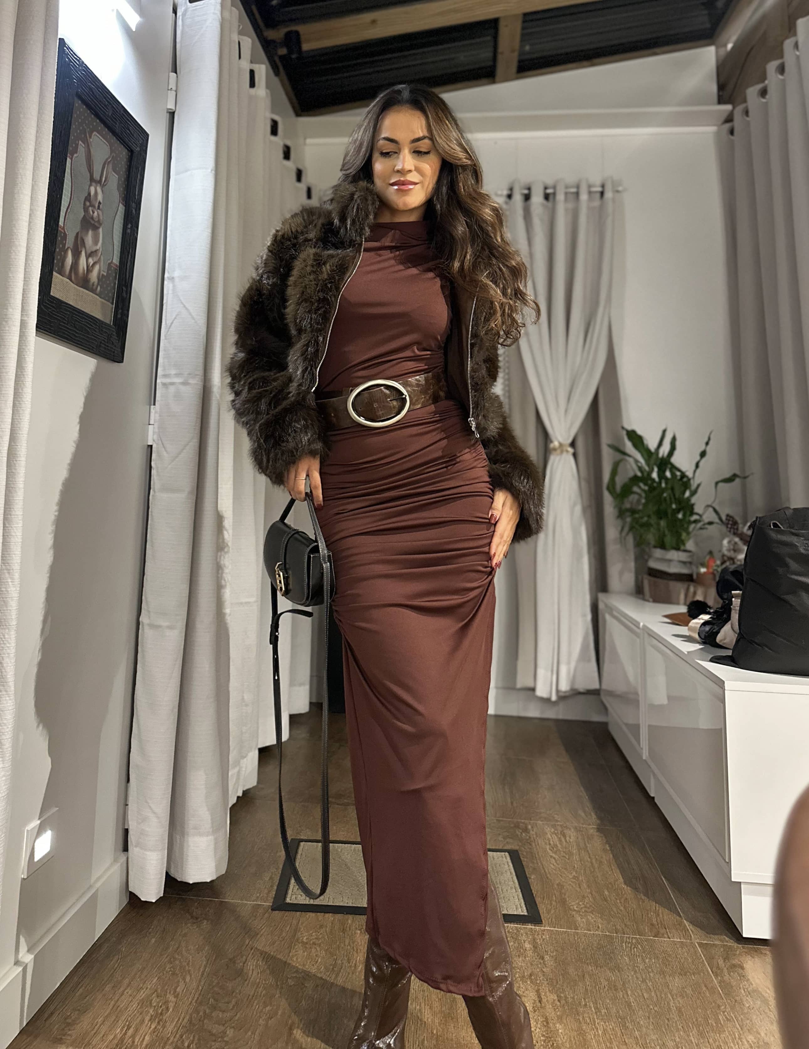 Vestido midi marrom Alury