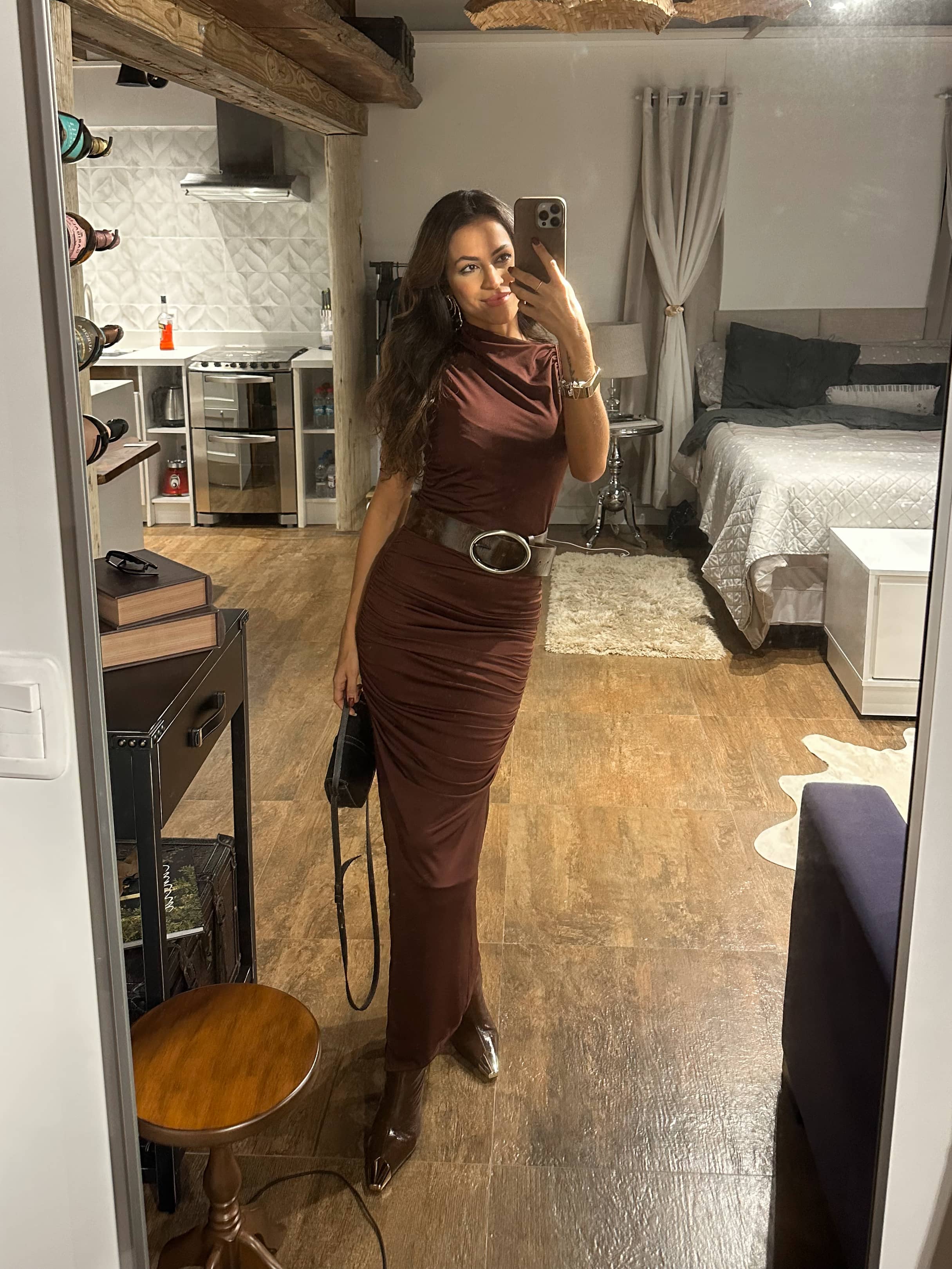 Vestido midi marrom Alury