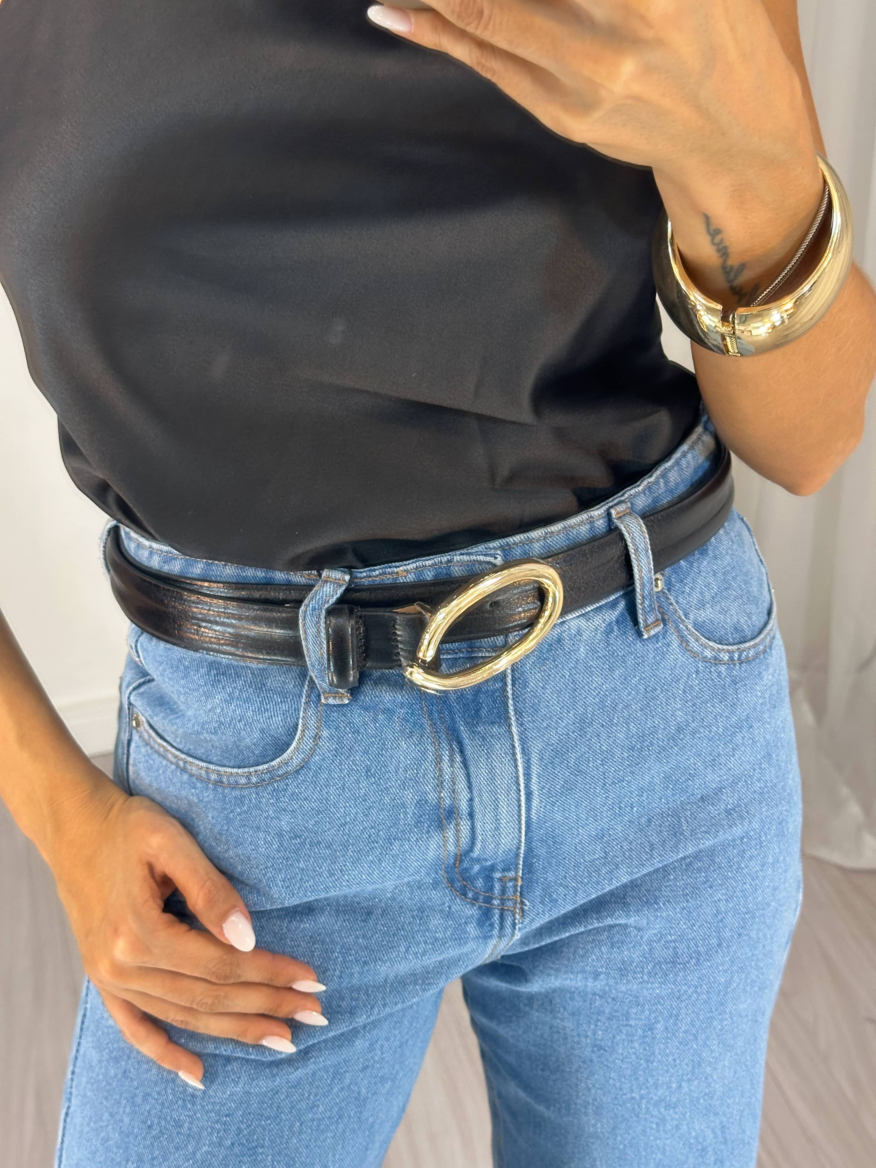 Blusa Preta Acetinada Zara