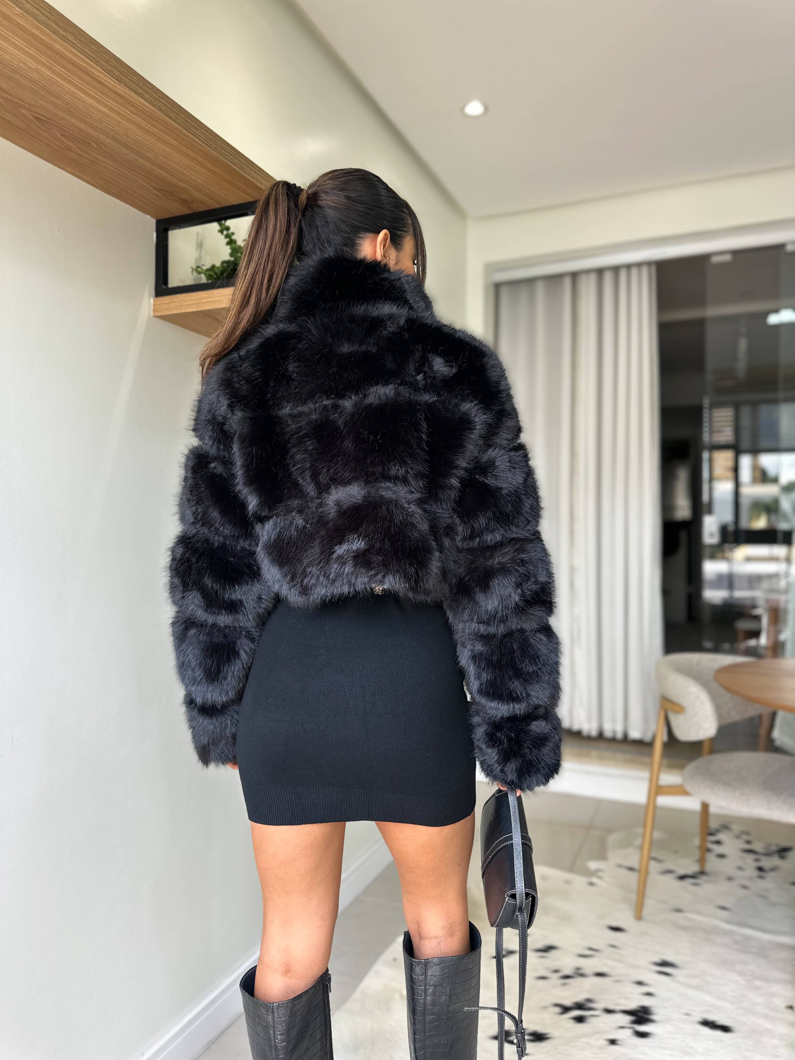 Casaco Pelo Preto Jeiny