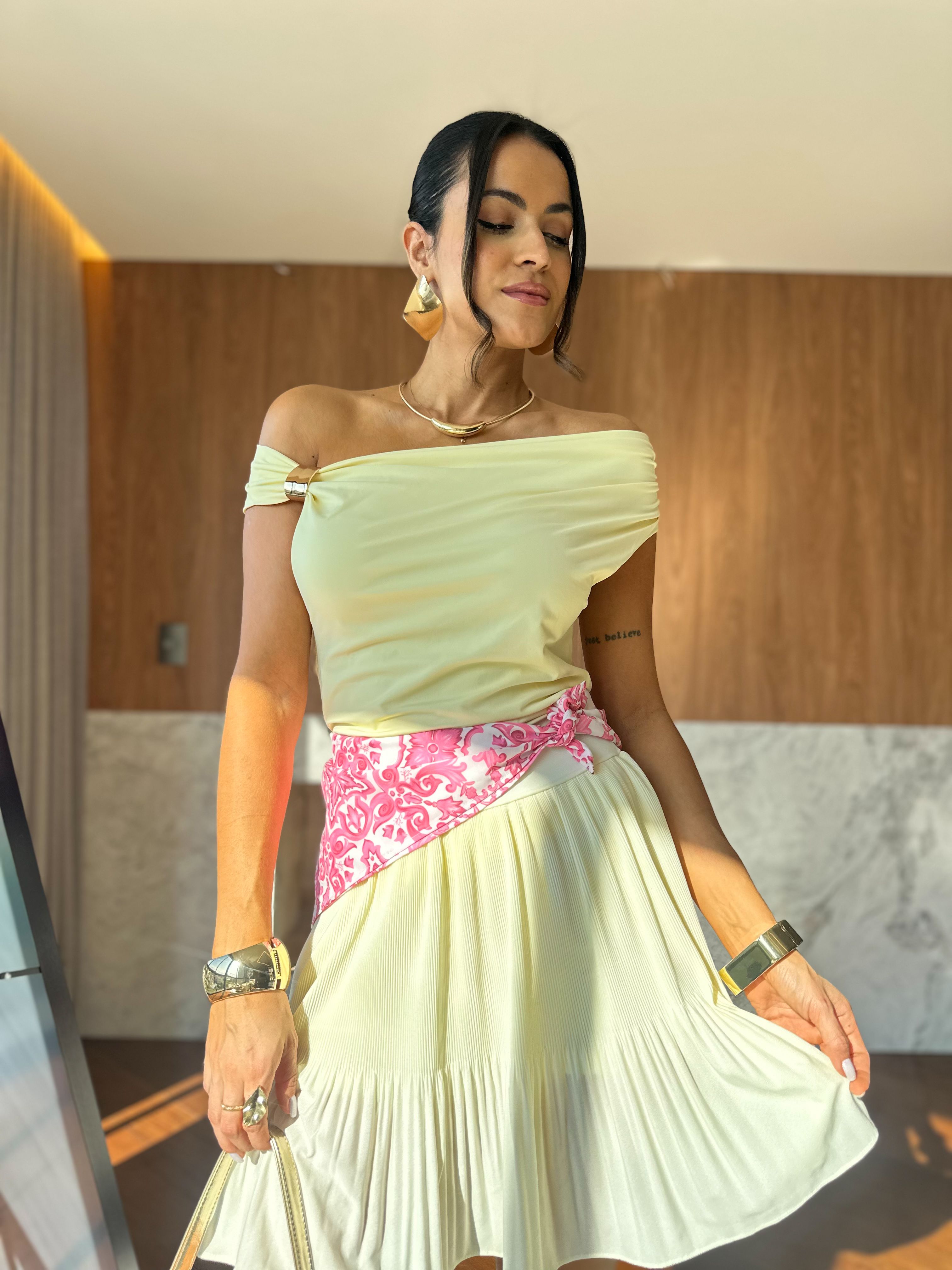 Saia Plissada Manteiga Juju