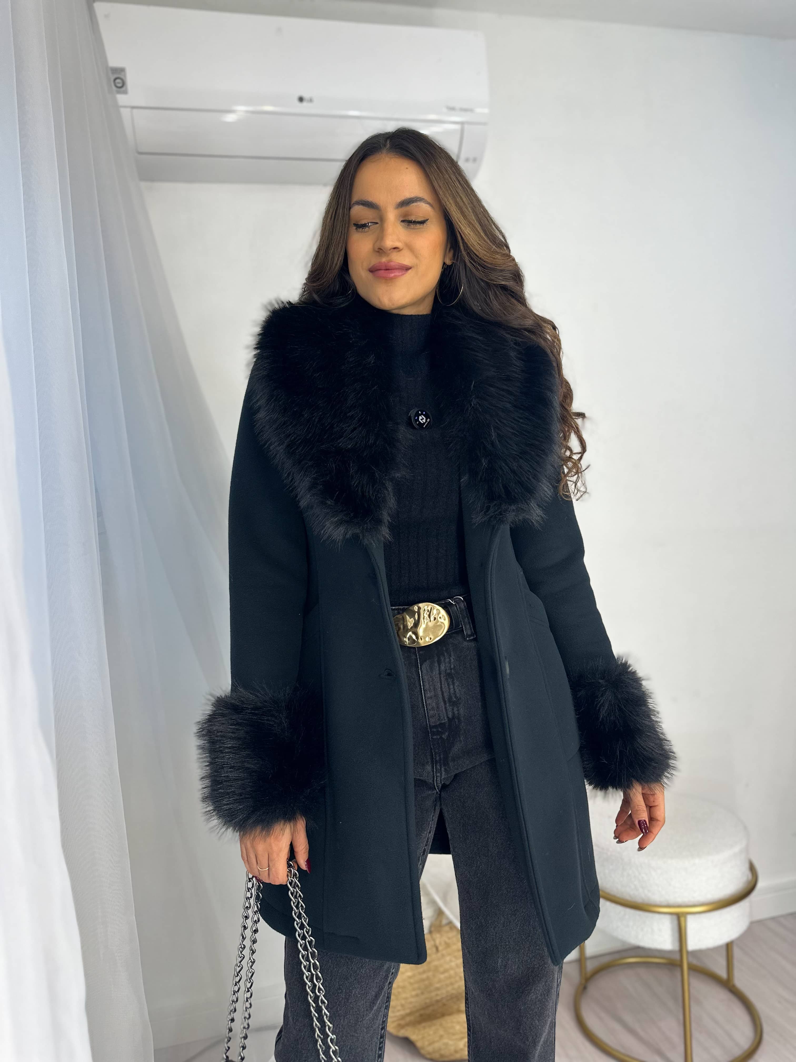 Casaco Ultra Premium Térmico Gola Pele Preto Madrid