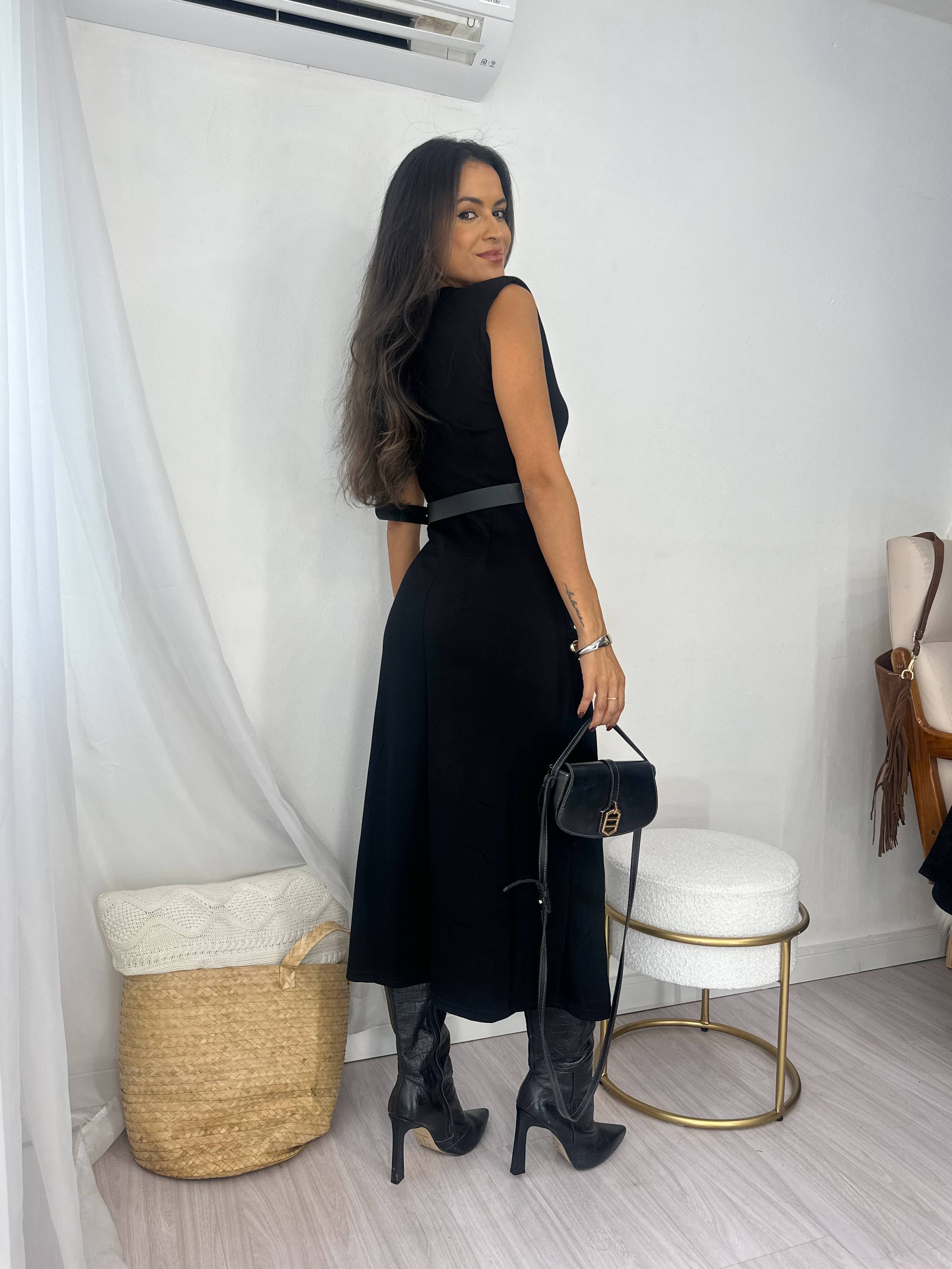 Vestido Midi Preto Ana
