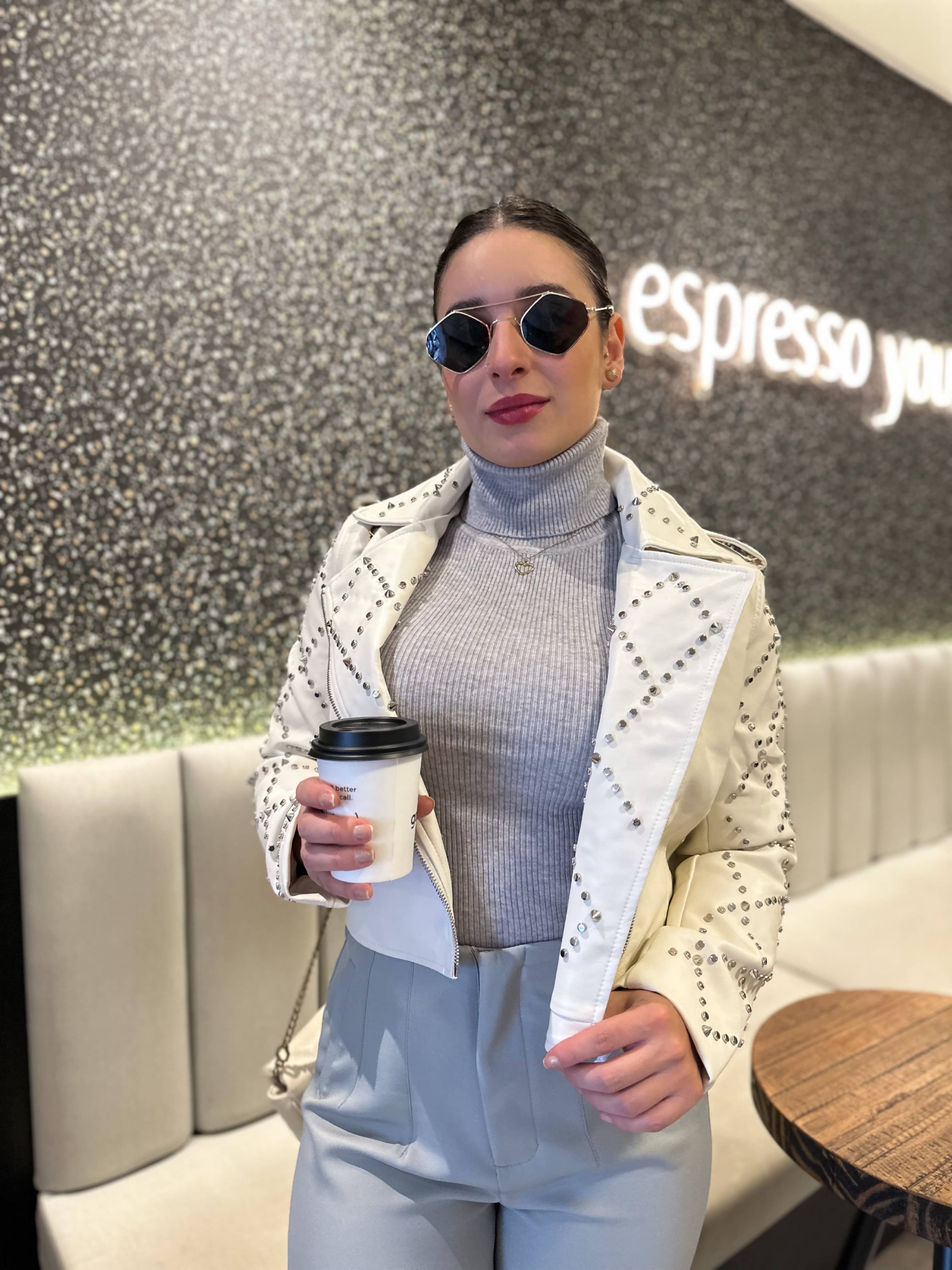 Jaqueta PU Rebites Babi