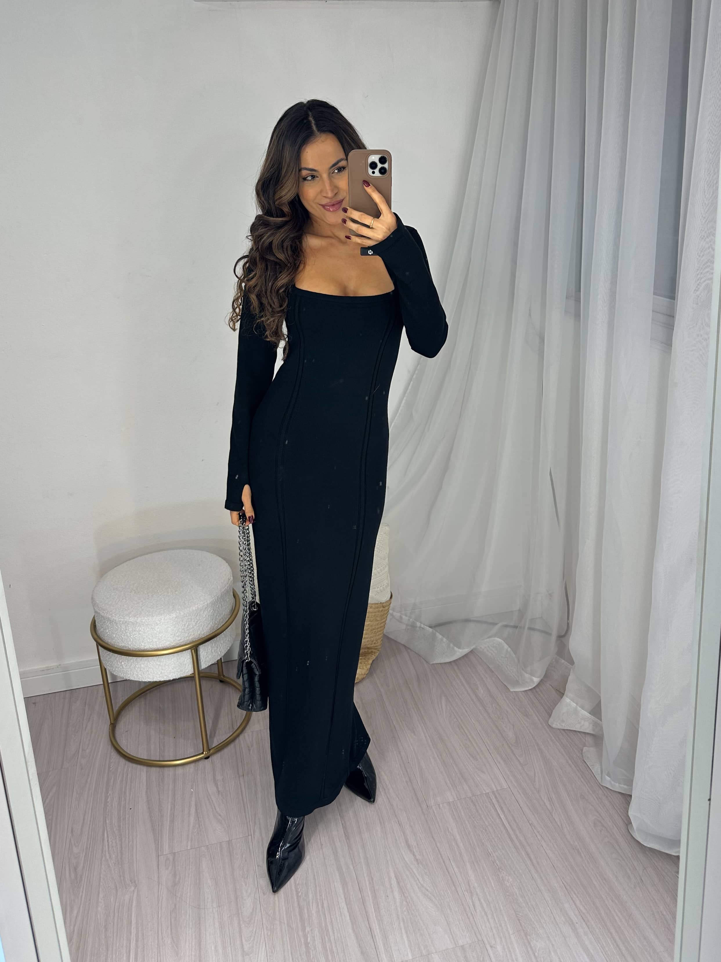 Vestido Modal Preto Dubai