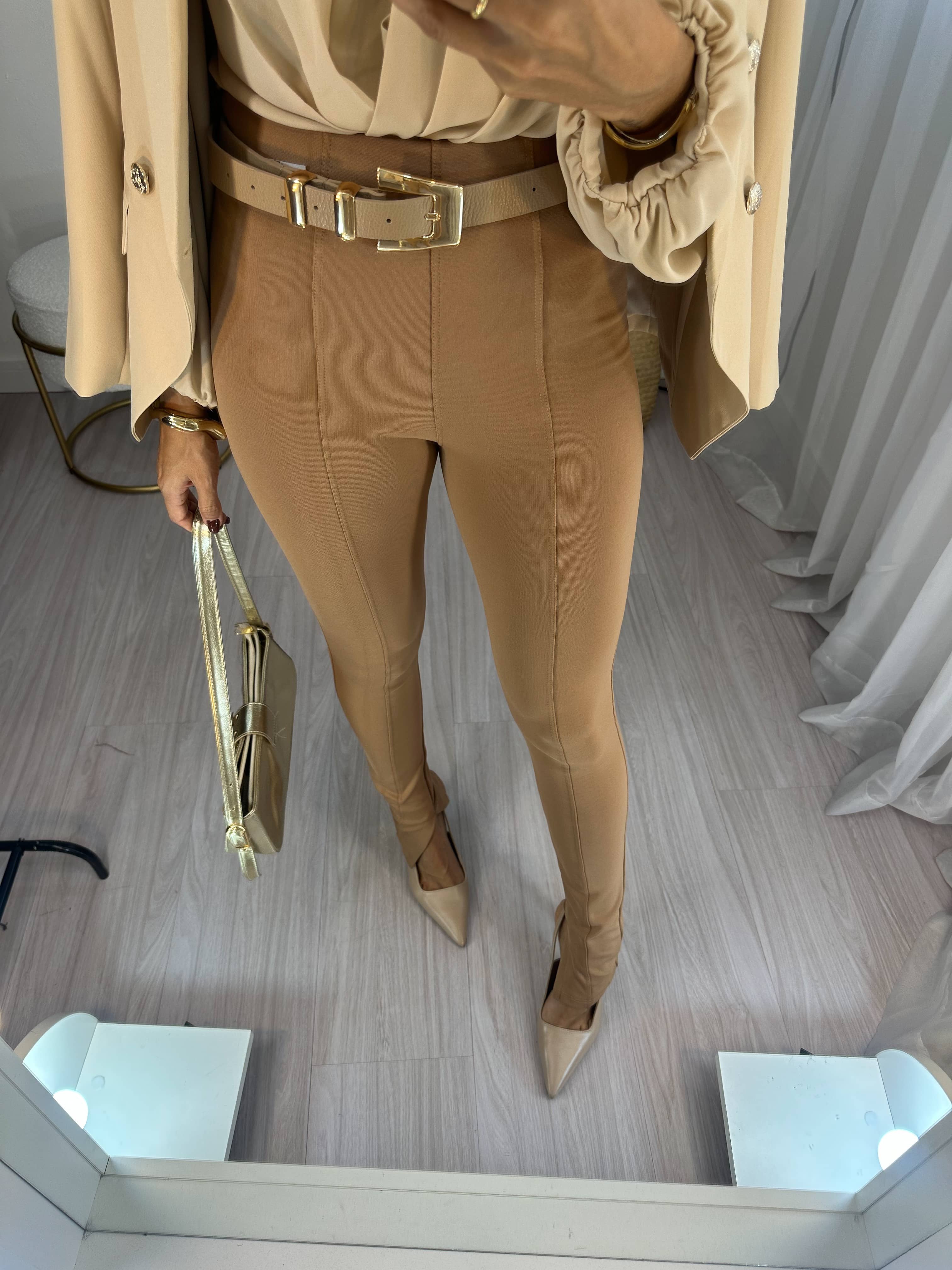 Calça Nude Bely