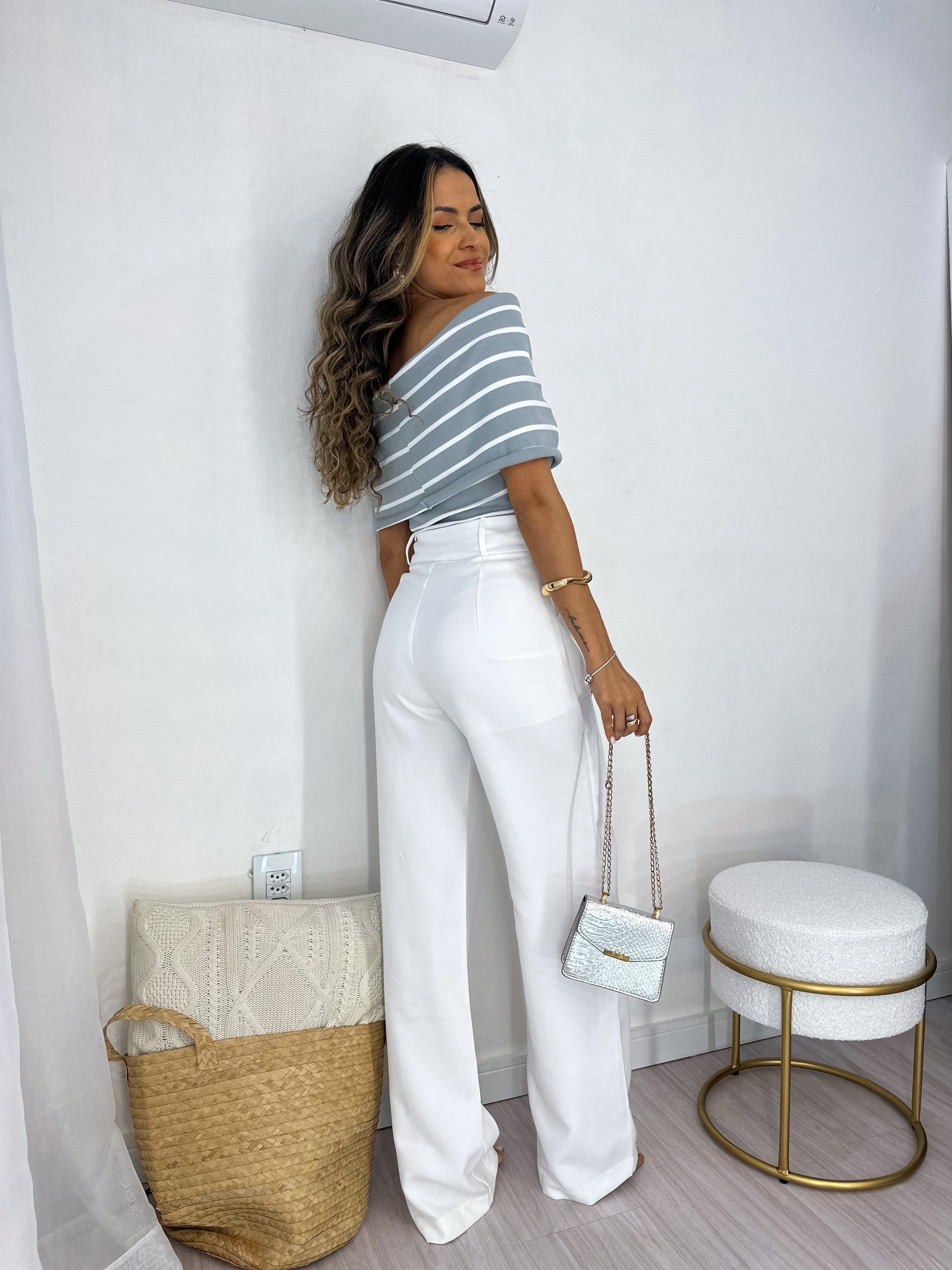 Blusa Ombro a Ombro Curta Listrada Cinza Bourn