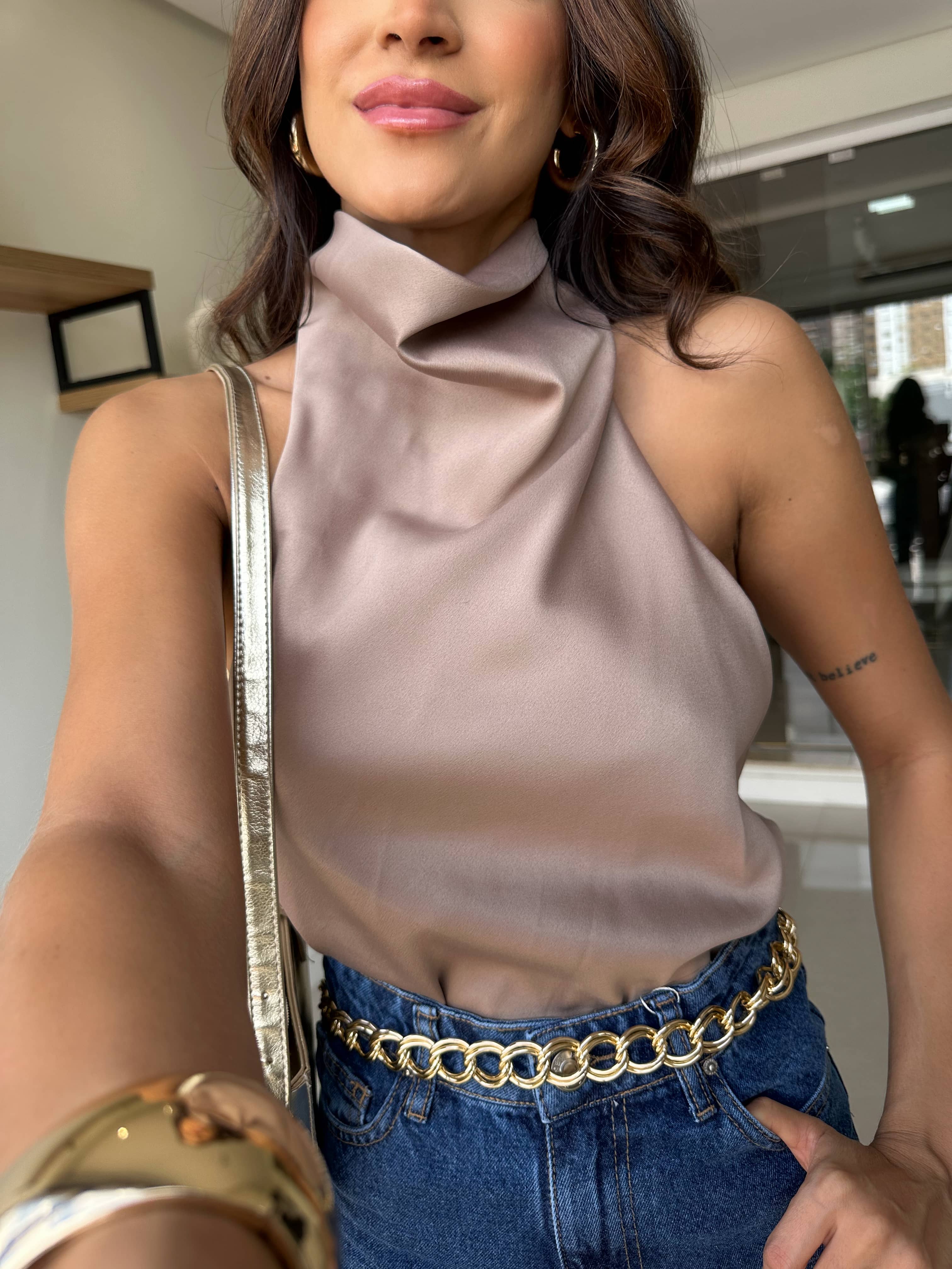 Blusa Nude Acetinada Zara