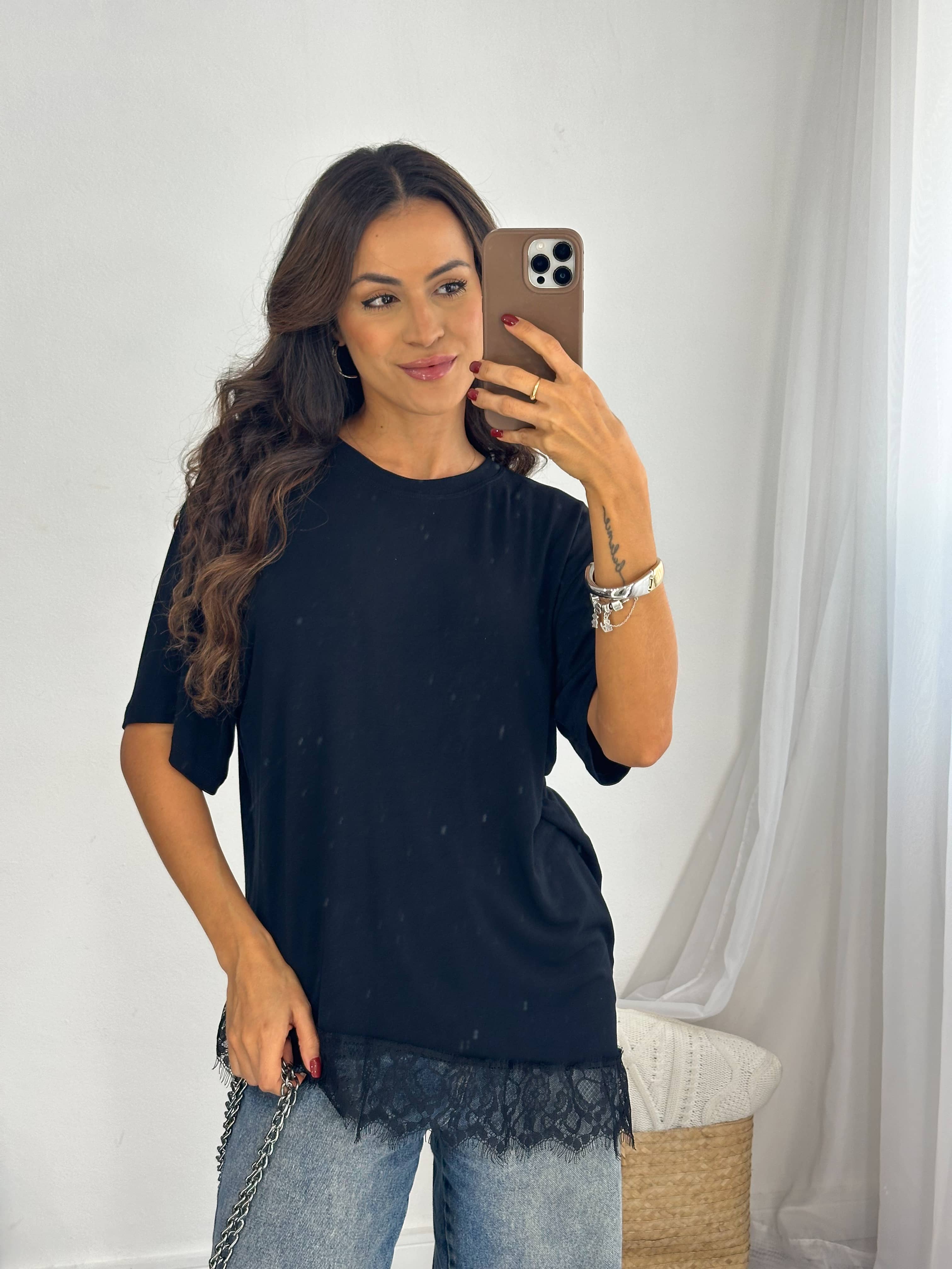 T-shirt preta Esmeral