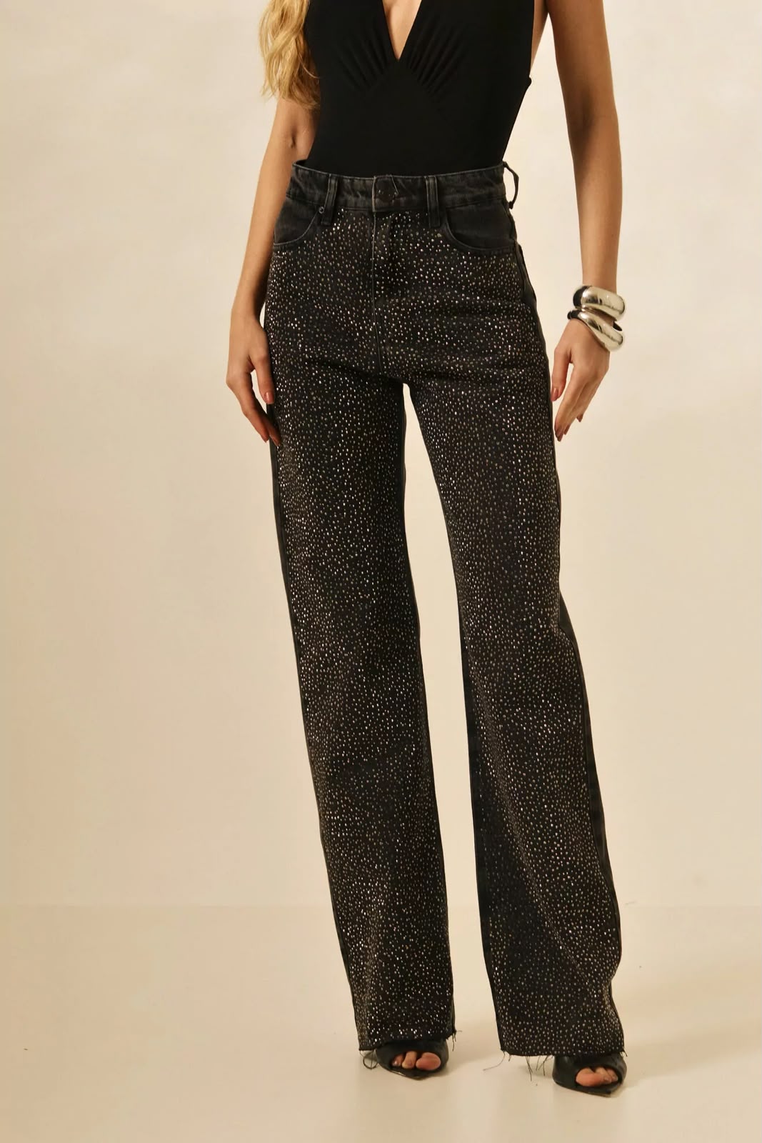 Calça Wide Leg Jeans com Aplicação Preta Naomi