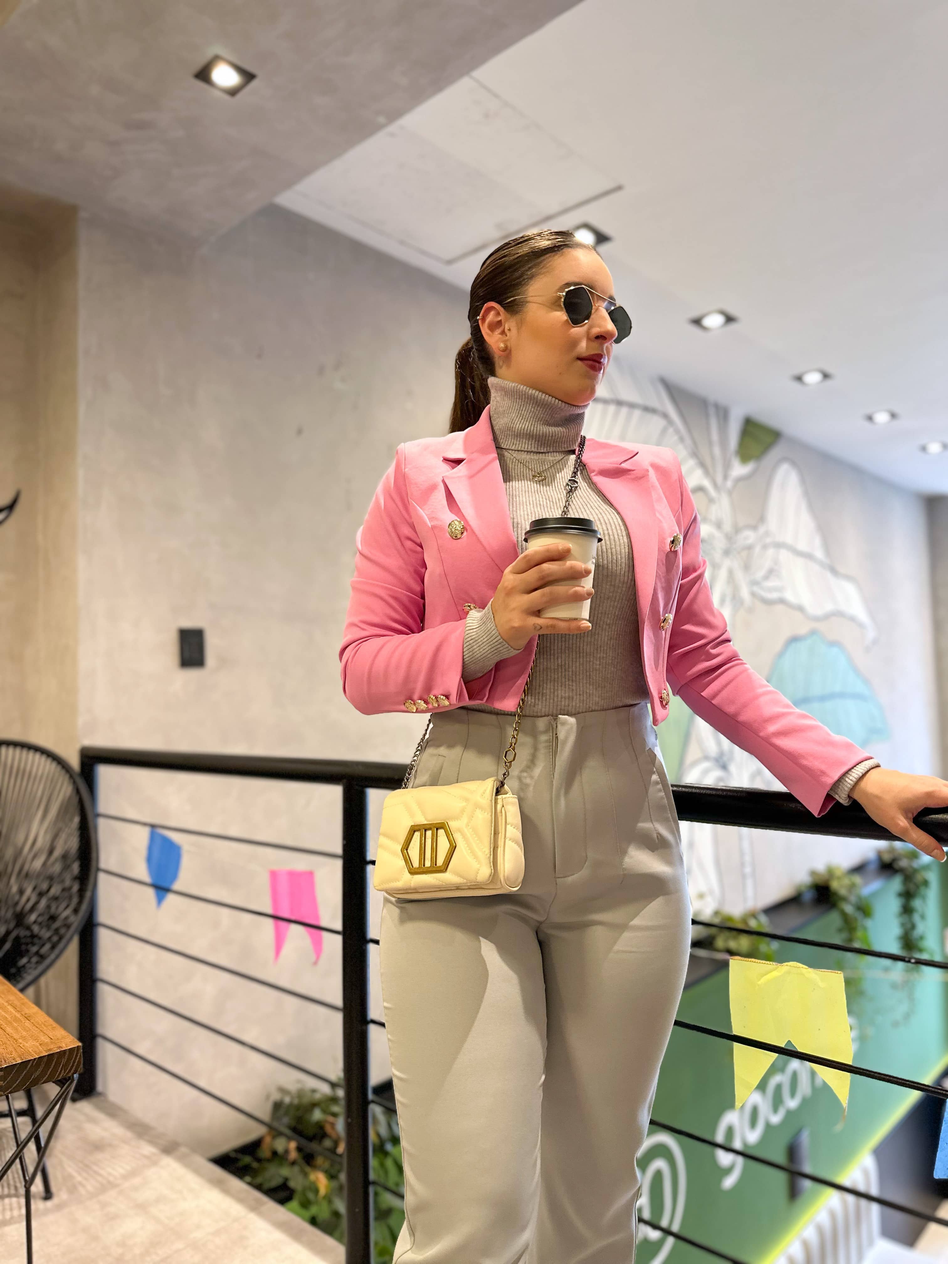 Blazer Curto Izzy Rosa Bebê