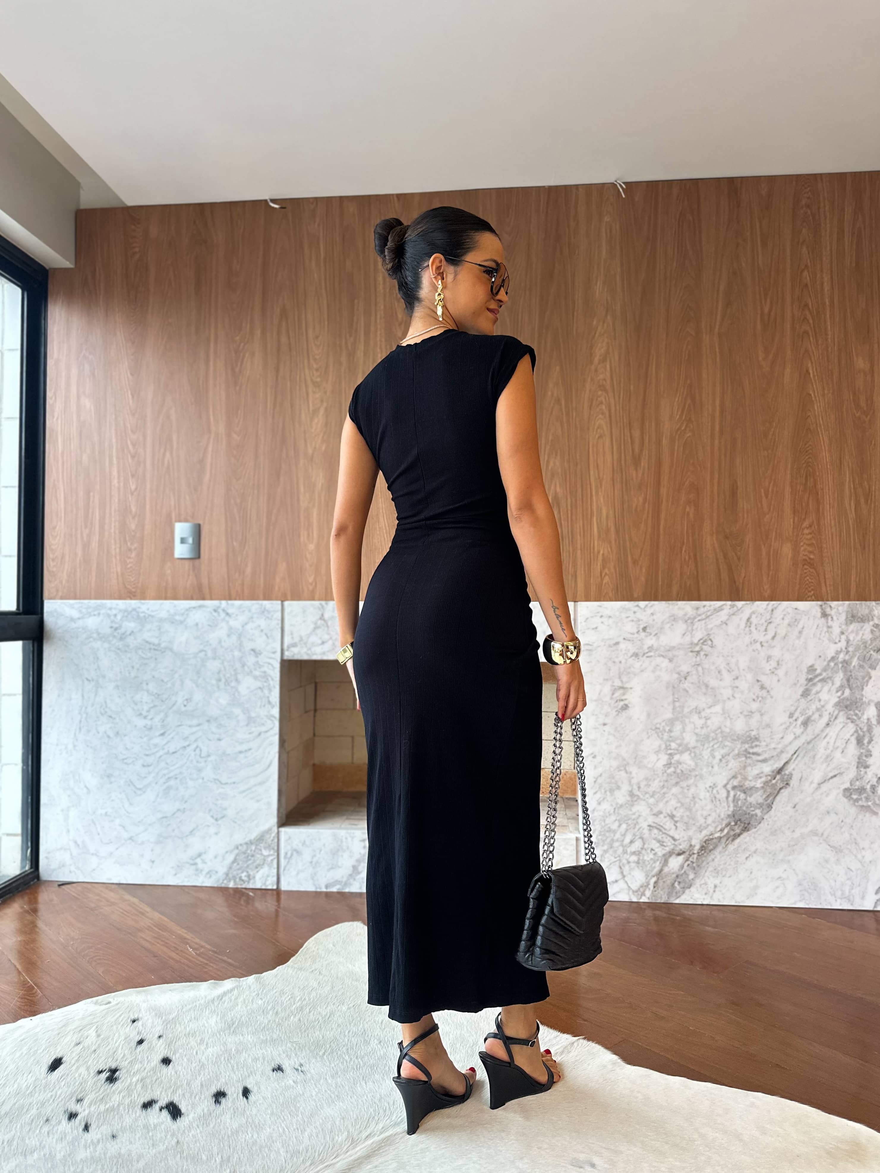 Vestido Midi Preto Luma