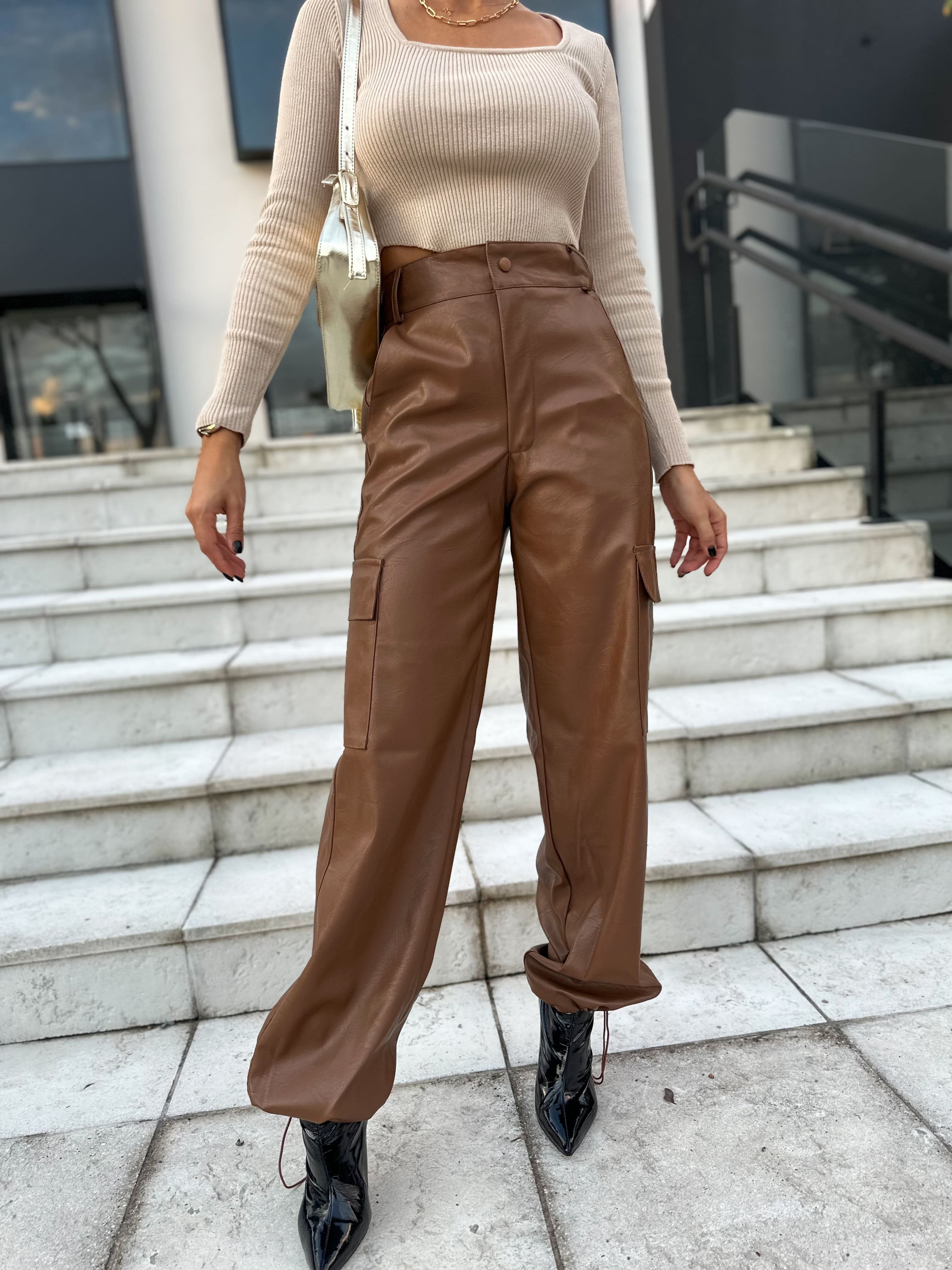 Calça Wide Leg Cargo Marrom Marwi