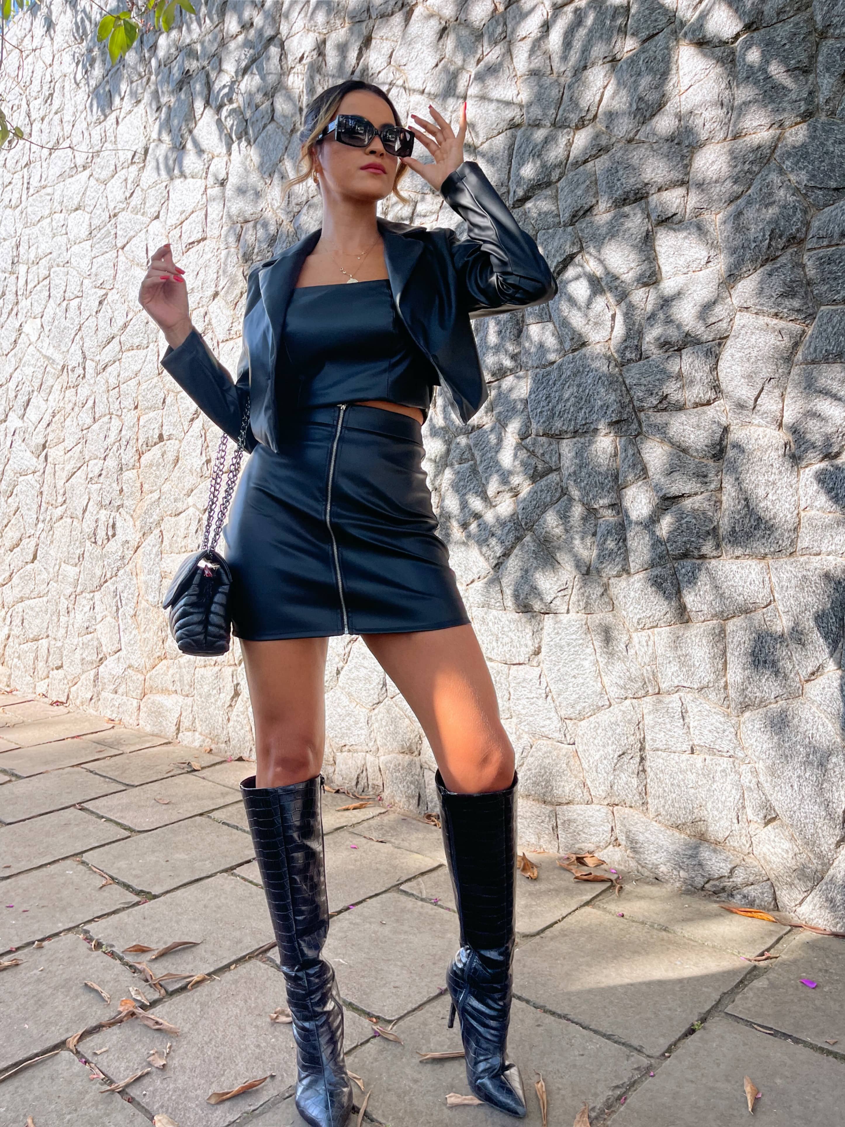 Cropped Couro Pamela Preto