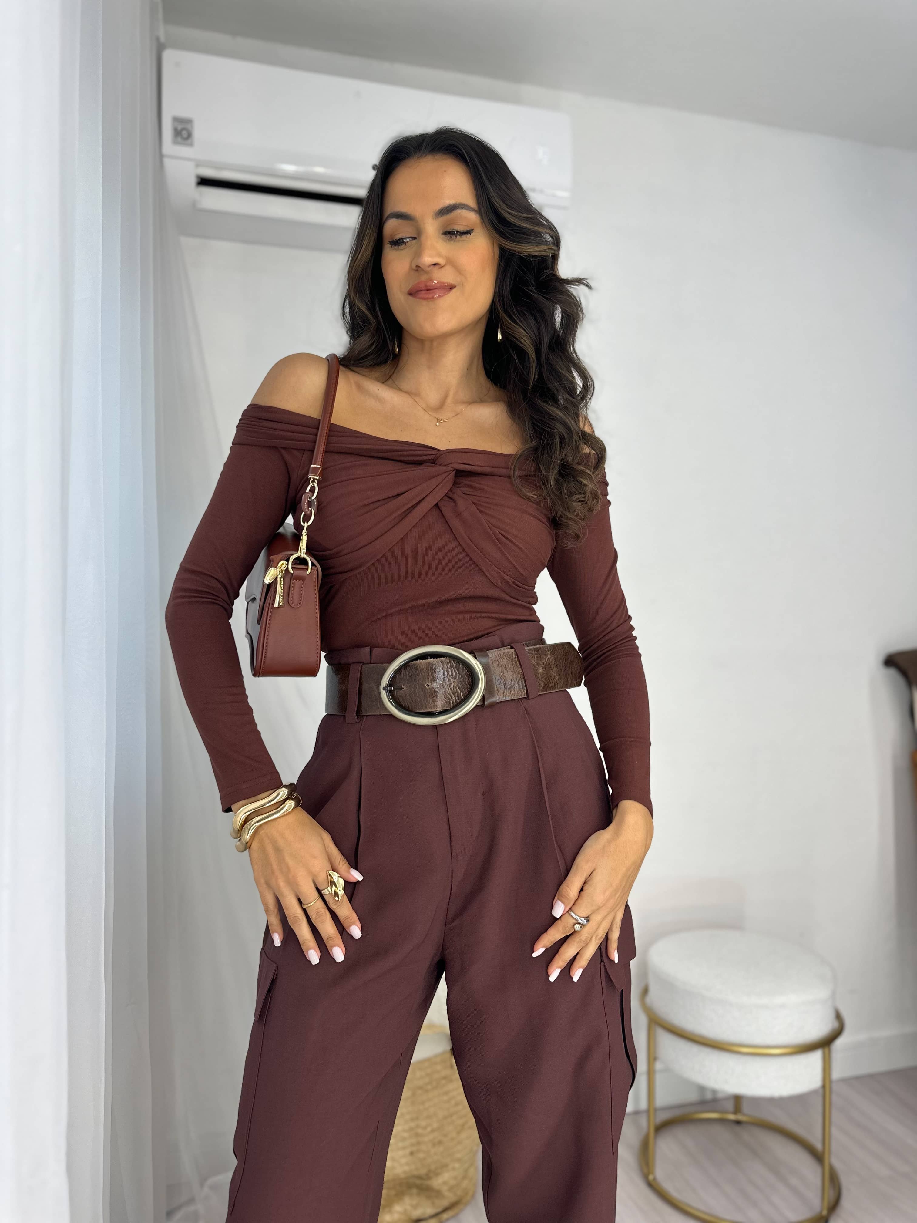 Blusa Marrom Ombro a Ombro Santes