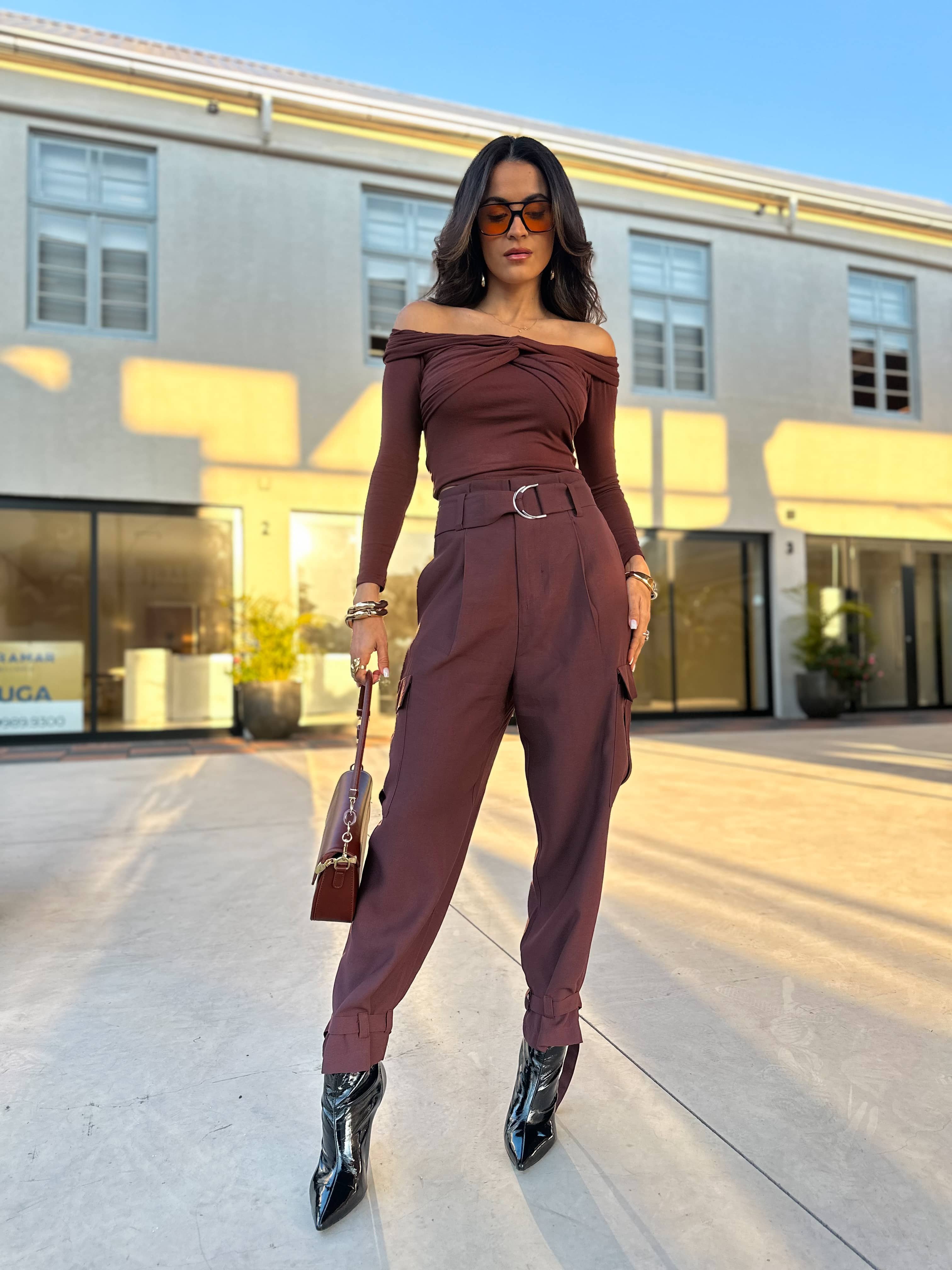 Blusa Marrom Ombro a Ombro Santes