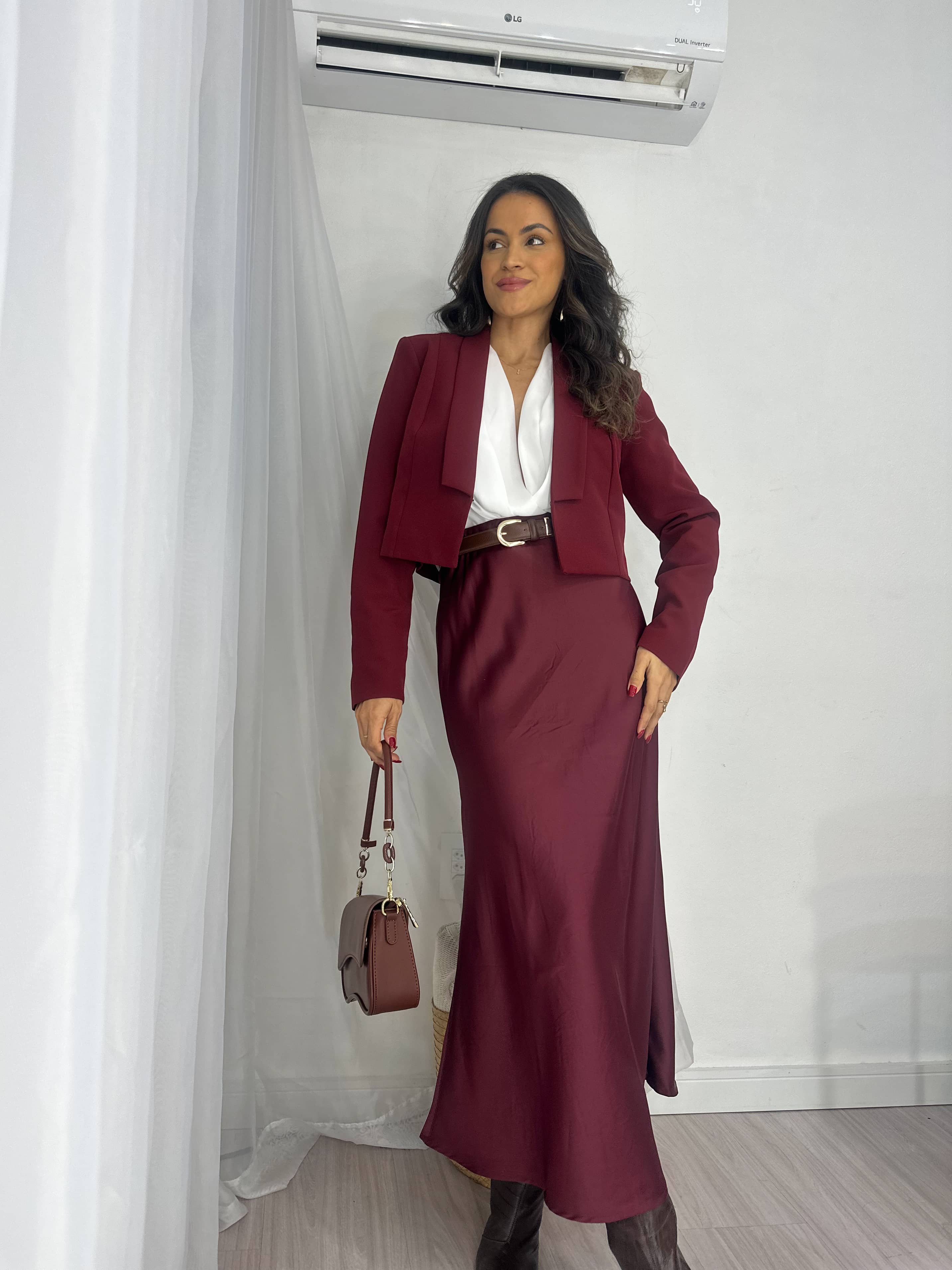 Saia Acetinada Vinho Velma