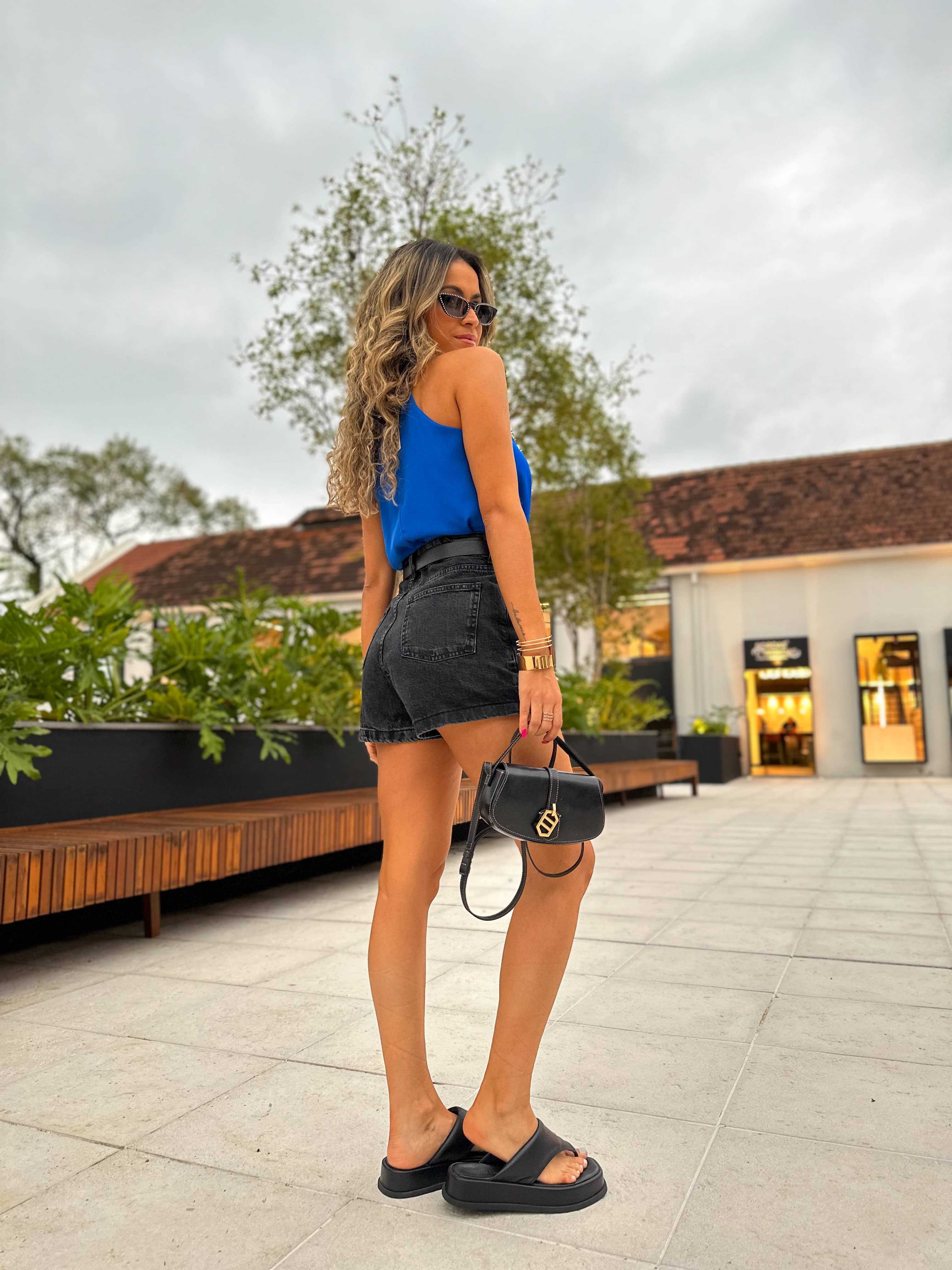 Short Saia Preto Vintage Yass