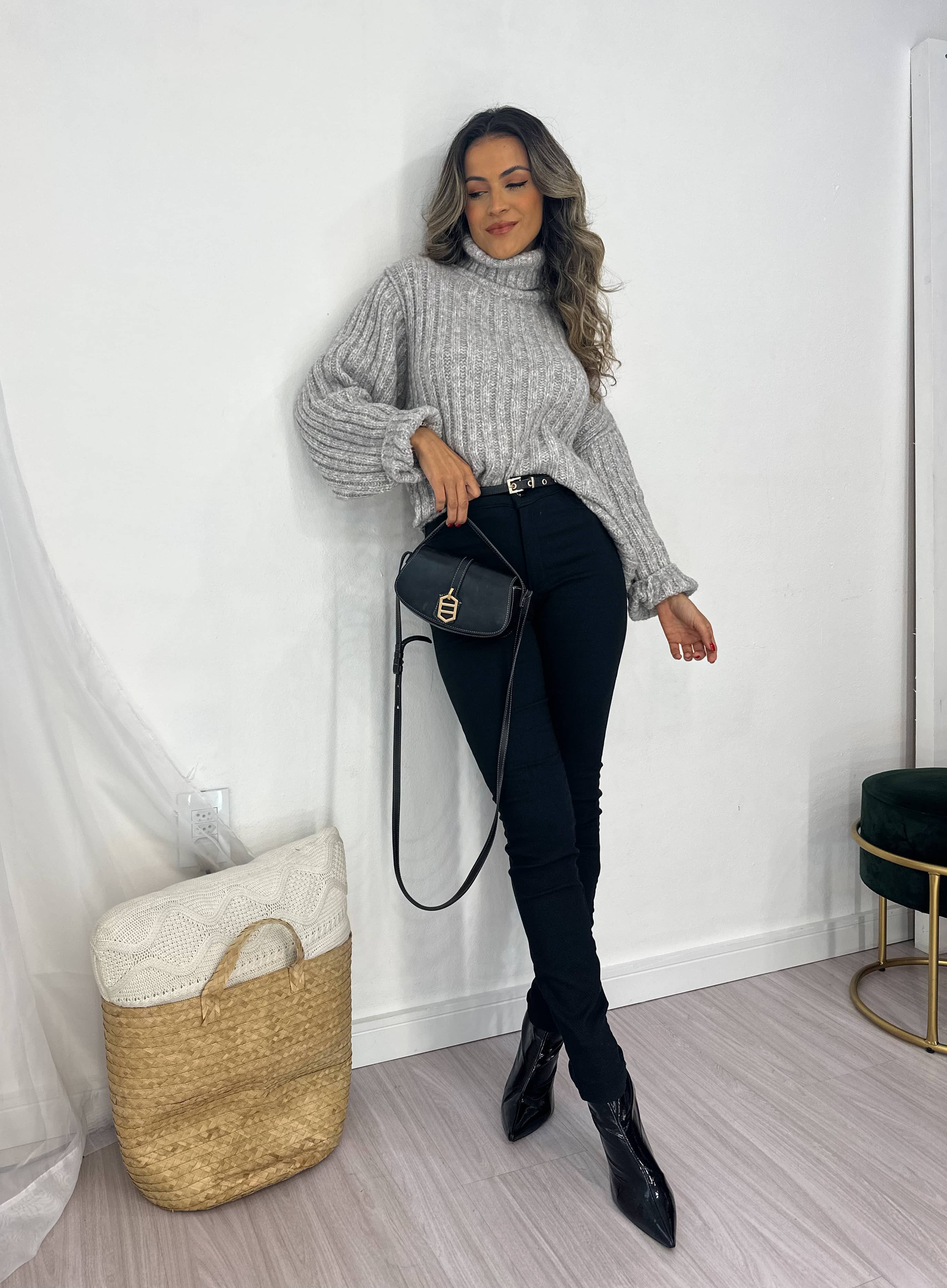 Calça Peluciada Preta Zeny
